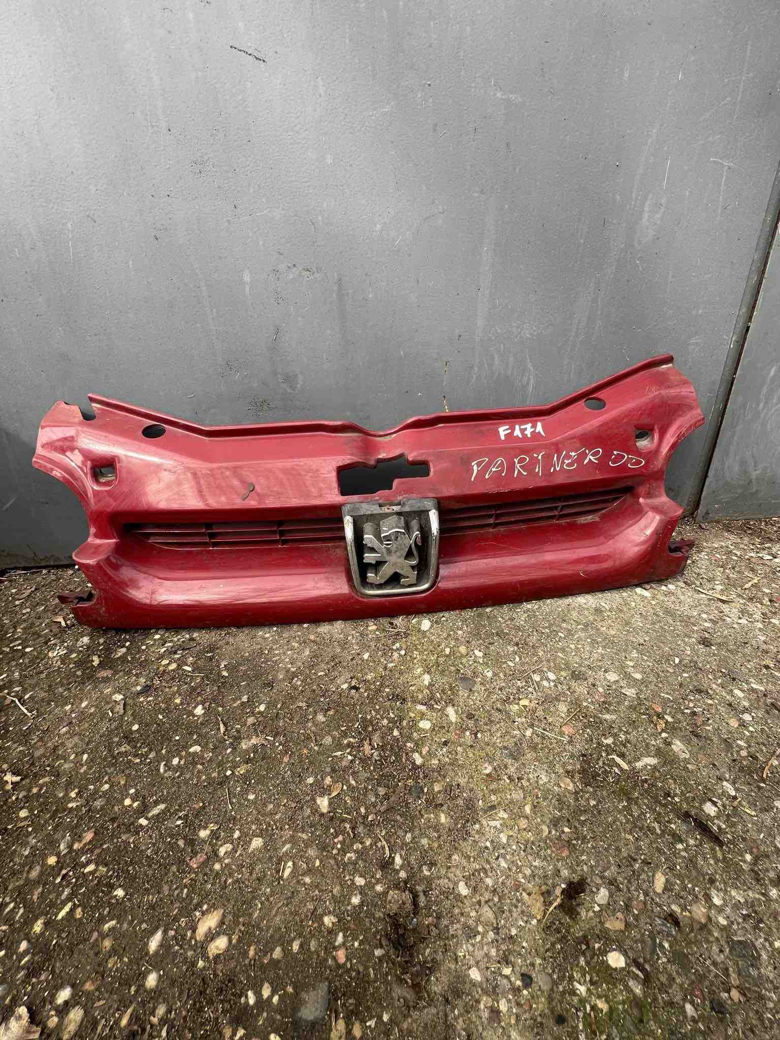 PEUGEOT PARTNER Combispace 5F Grille Supérieure Avant #F171 Petrol 24135728 - Imagen 1 de 8