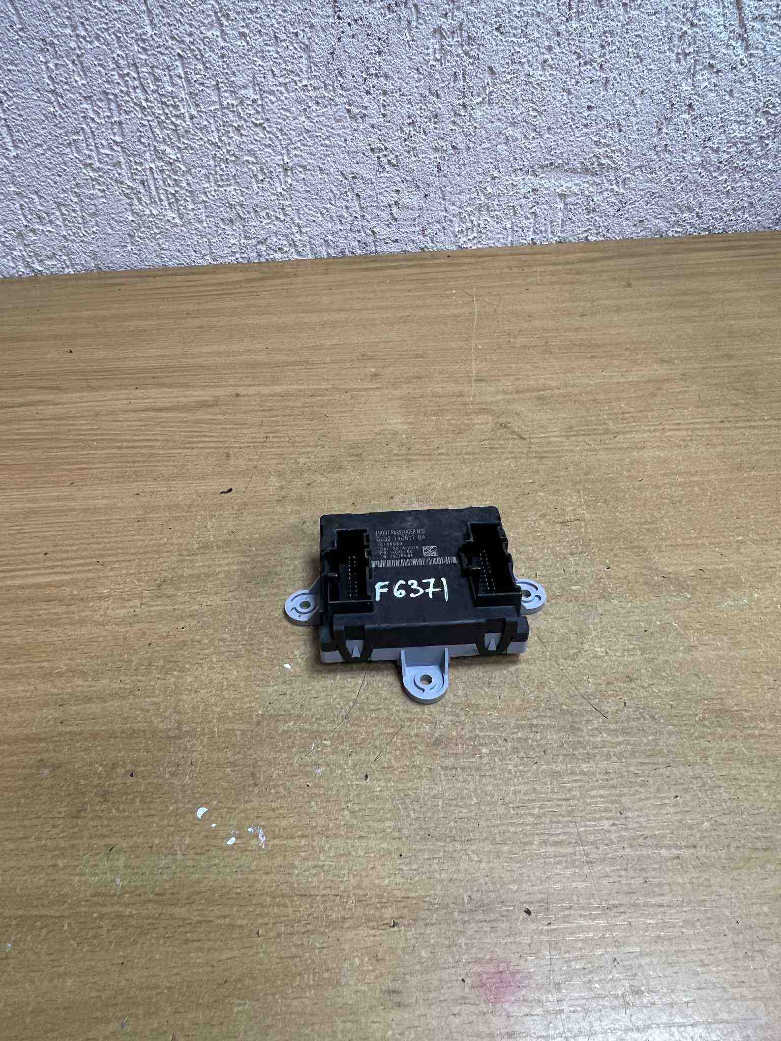 LAND ROVER Range Rover Evoque L538 (1 gen) (2011-2020) Citau veidu vadības bloki GJ3214D617BA,#F6371 32399348