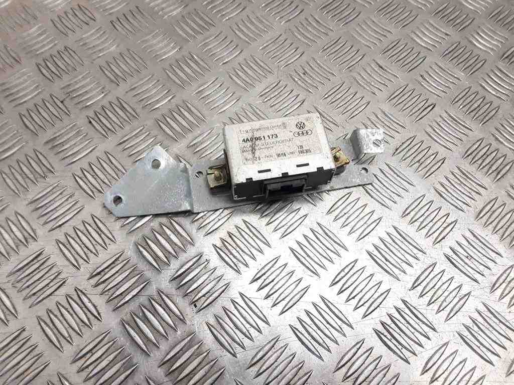 AUDI A6 C8/4K (2018-2024) Alarm Signal Control Unit 4A0951173,4A0907366A 32416751