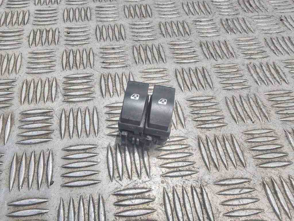 RENAULT Megane 2 generation (2002-2012) Rear Left Door Window Control Switches 315040A 32417564