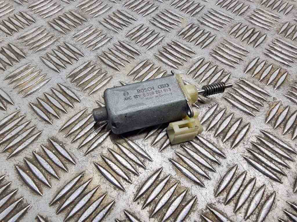 BMW 7 Series E65/E66 (2001-2008) Front Left Seat Control Motor 0390201993 32484272