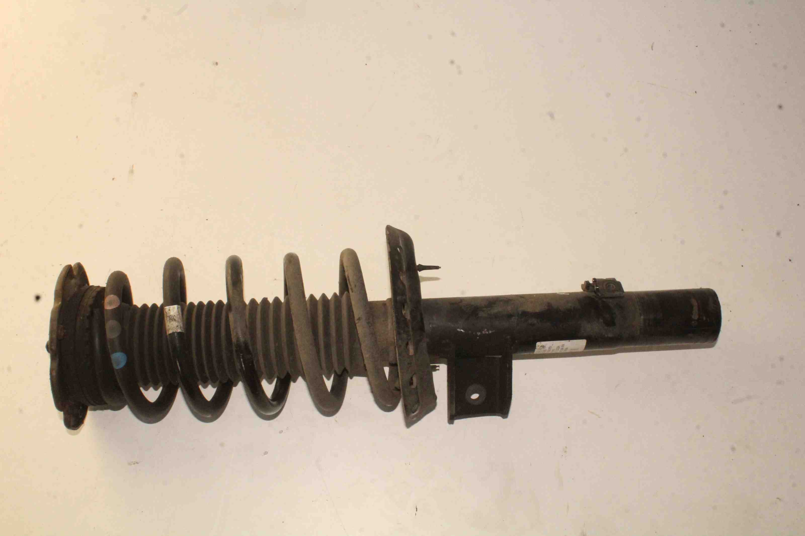 LAND ROVER Range Rover Evoque L551 (2 gen) (2018-2024) Front Right Shock Absorber K8D2-18045-AB 32401484