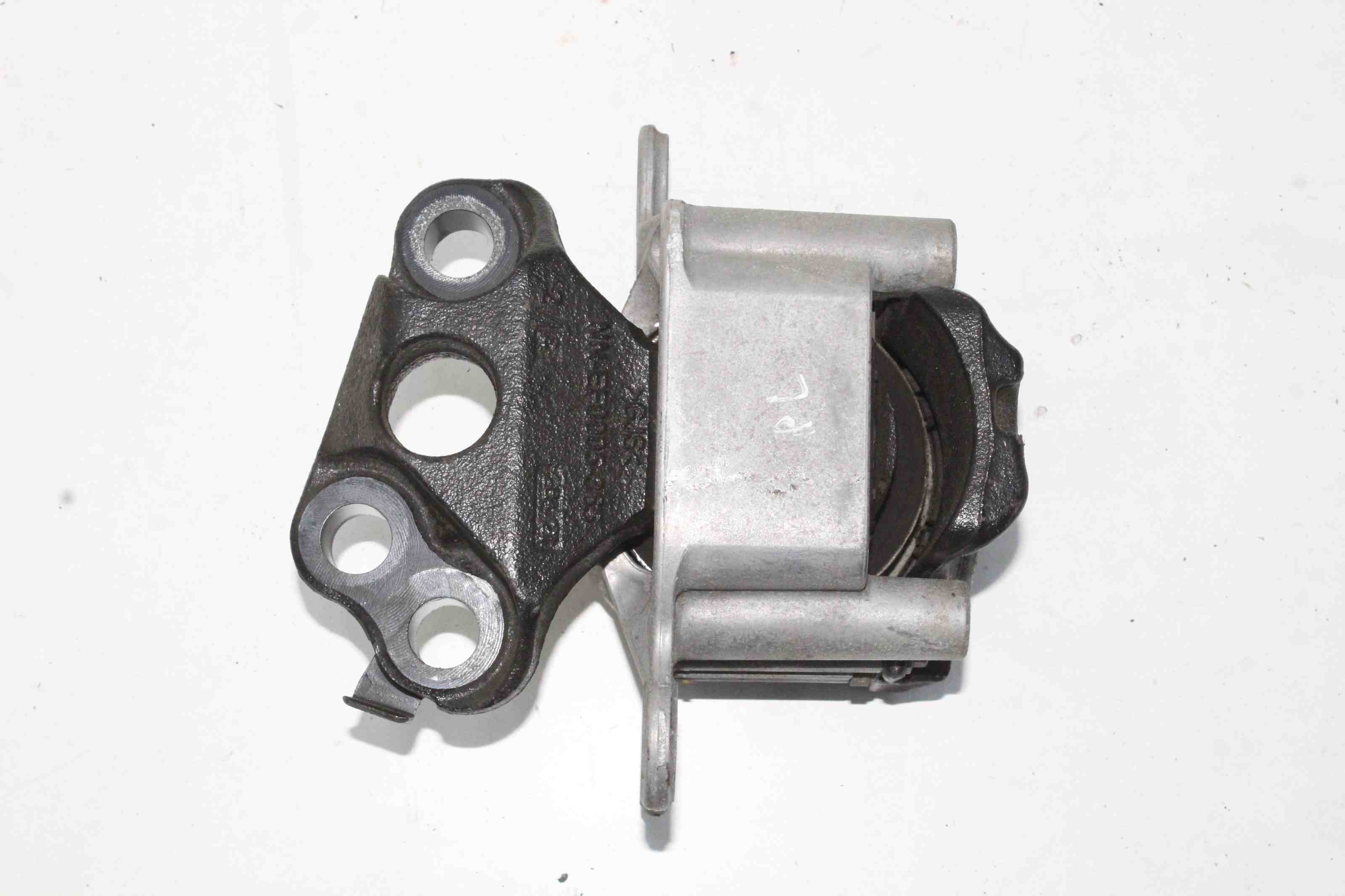 LAND ROVER Range Rover Evoque L551 (2 gen) (2018-2024) Left Side Engine Mount L8D2-7M121-AE 32401524