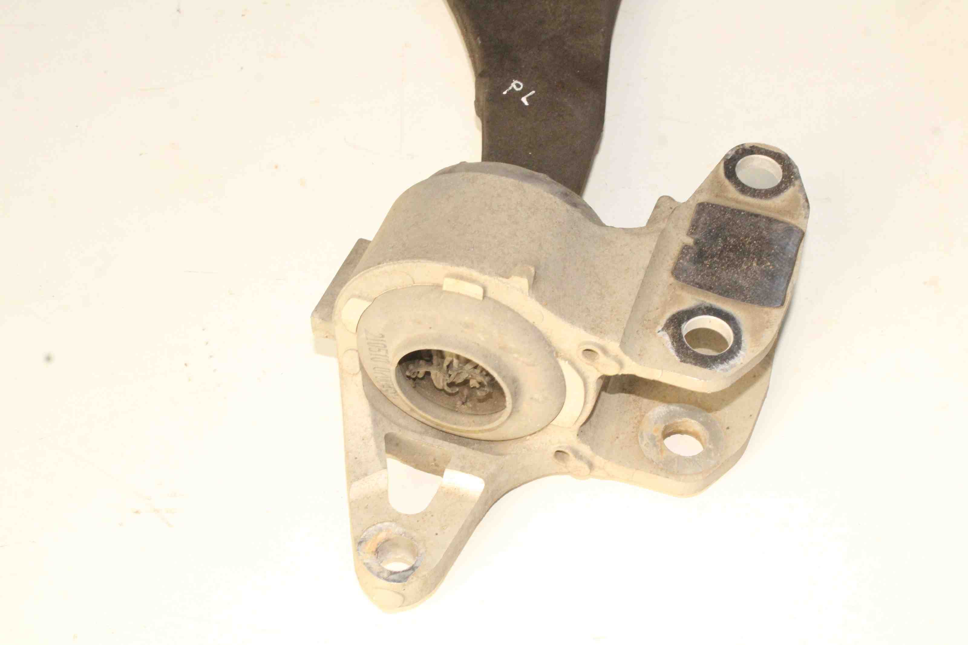 LAND ROVER Range Rover Evoque L551 (2 gen) (2018-2024) Front Left Arm K8D23A053 32401724
