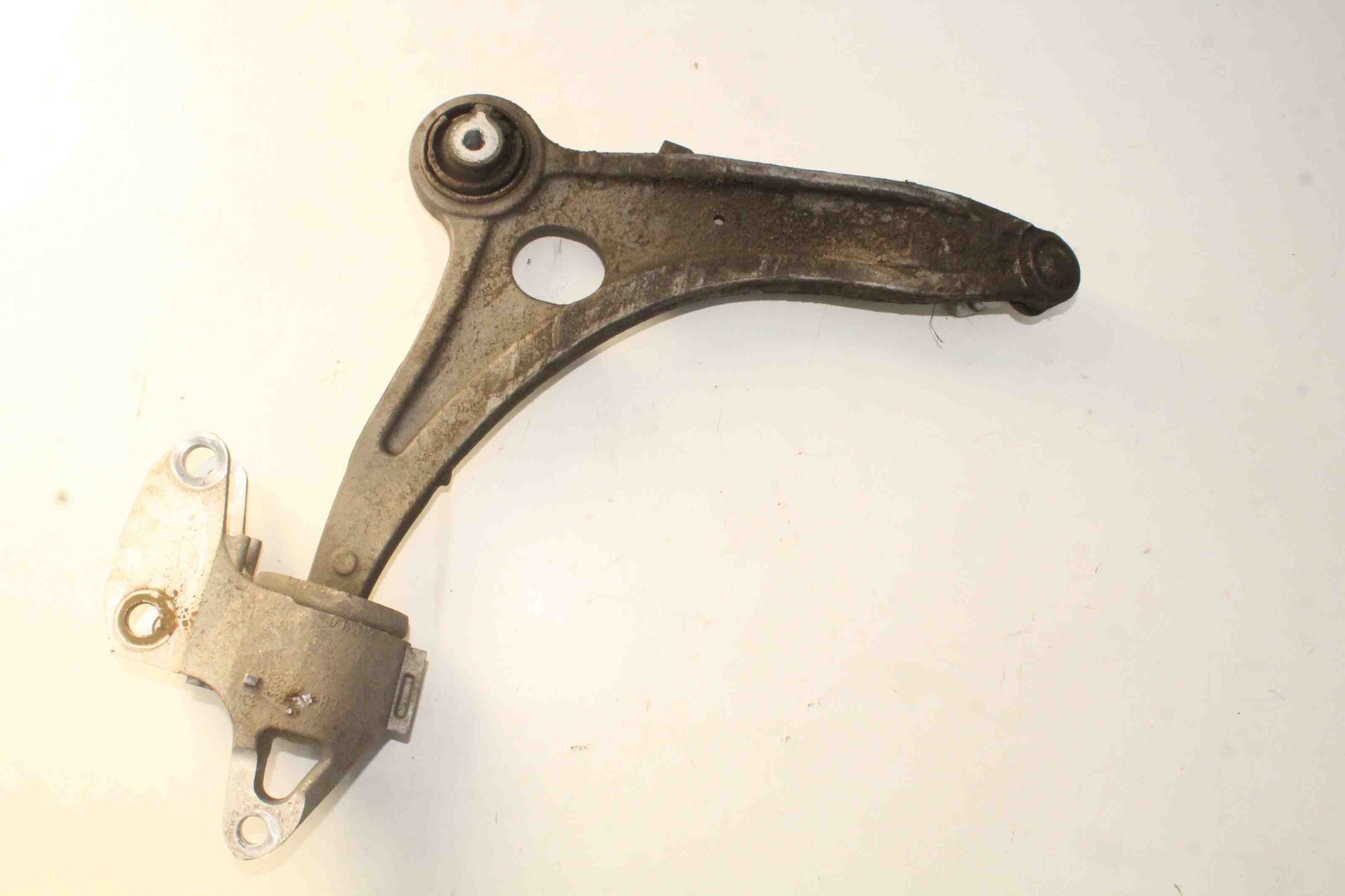 LAND ROVER Range Rover Evoque L551 (2 gen) (2018-2024) Front Left Arm K8D23A053 32401724