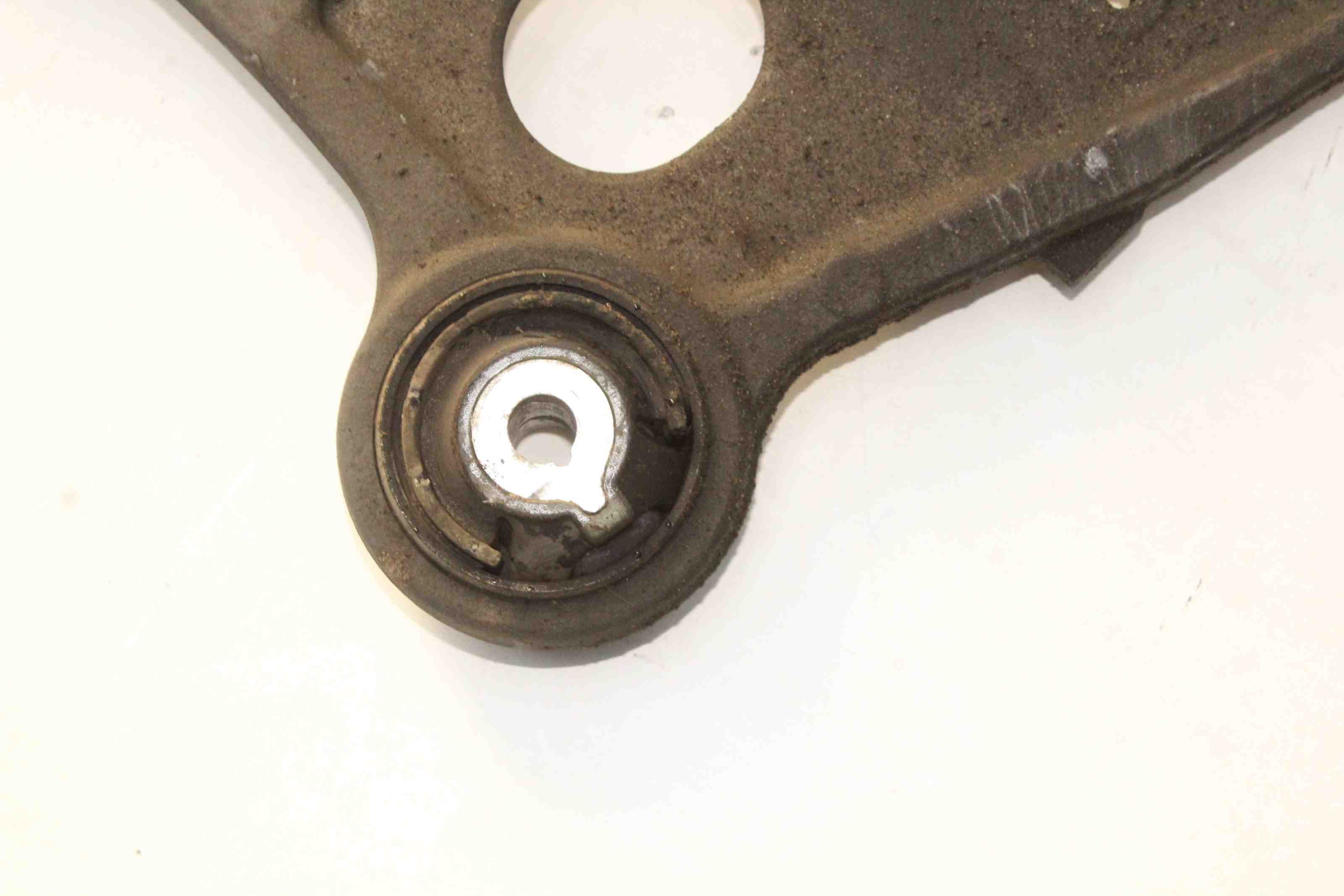LAND ROVER Range Rover Evoque L551 (2 gen) (2018-2024) Front Left Arm K8D23A053 32401724