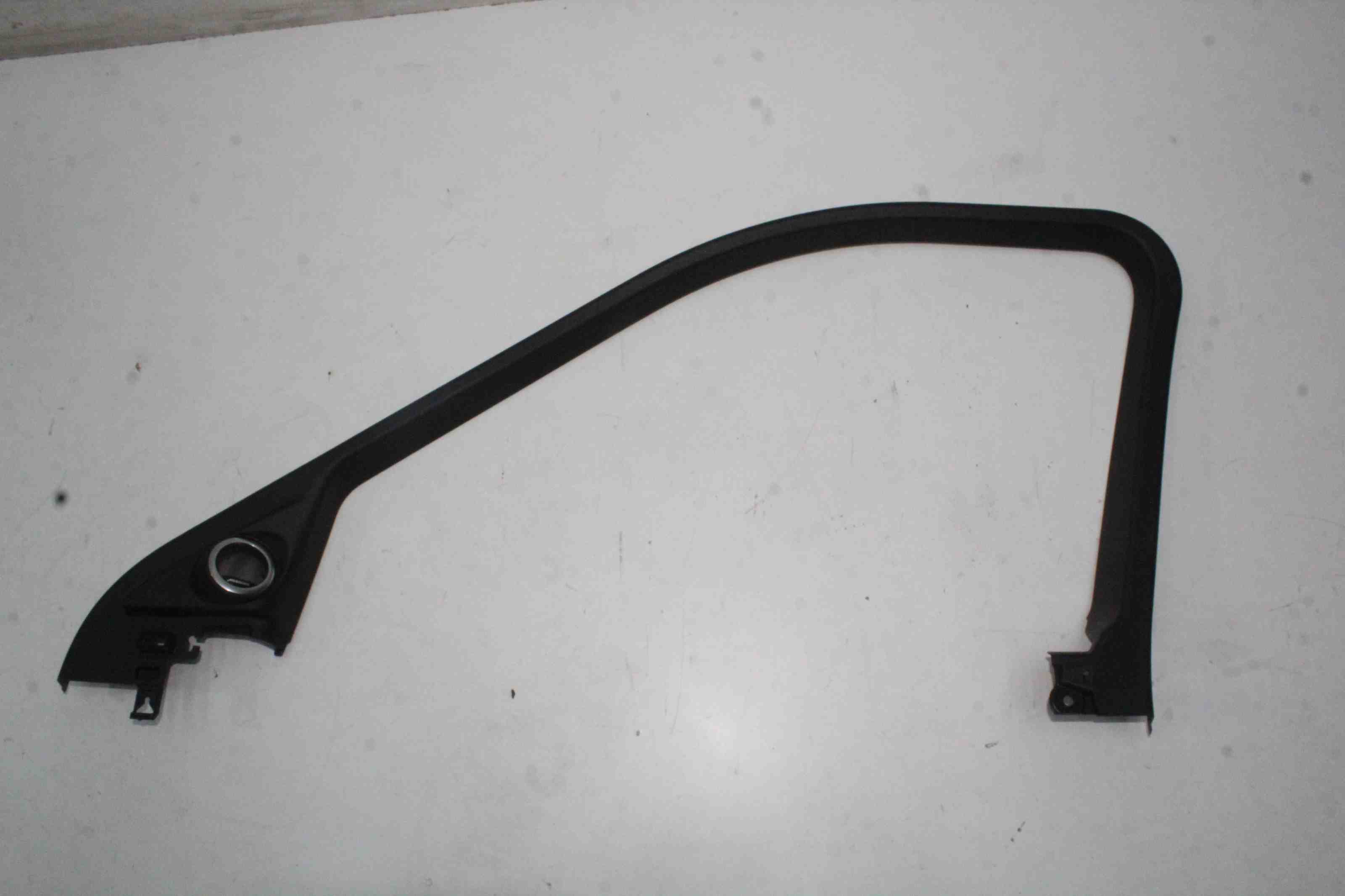 LAND ROVER Range Rover Evoque L551 (2 gen) (2018-2024) Främre höger dörrpanel K8D2-20904-AA 32405109