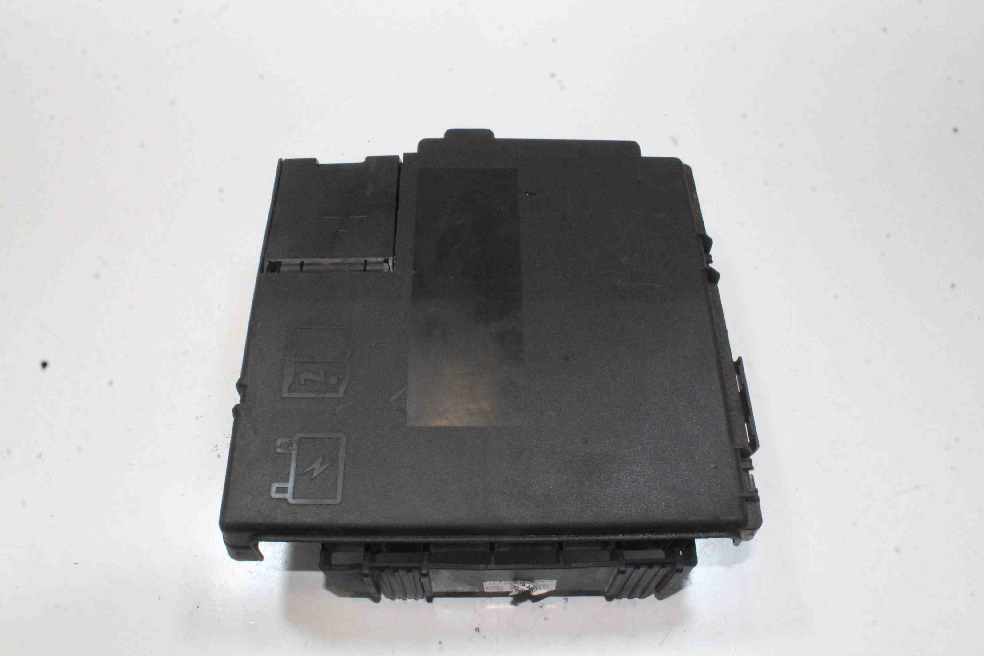 LAND ROVER Range Rover Evoque L551 (2 gen) (2018-2024) Drošinātāju kārba L8D2-14N073-AA 32405716
