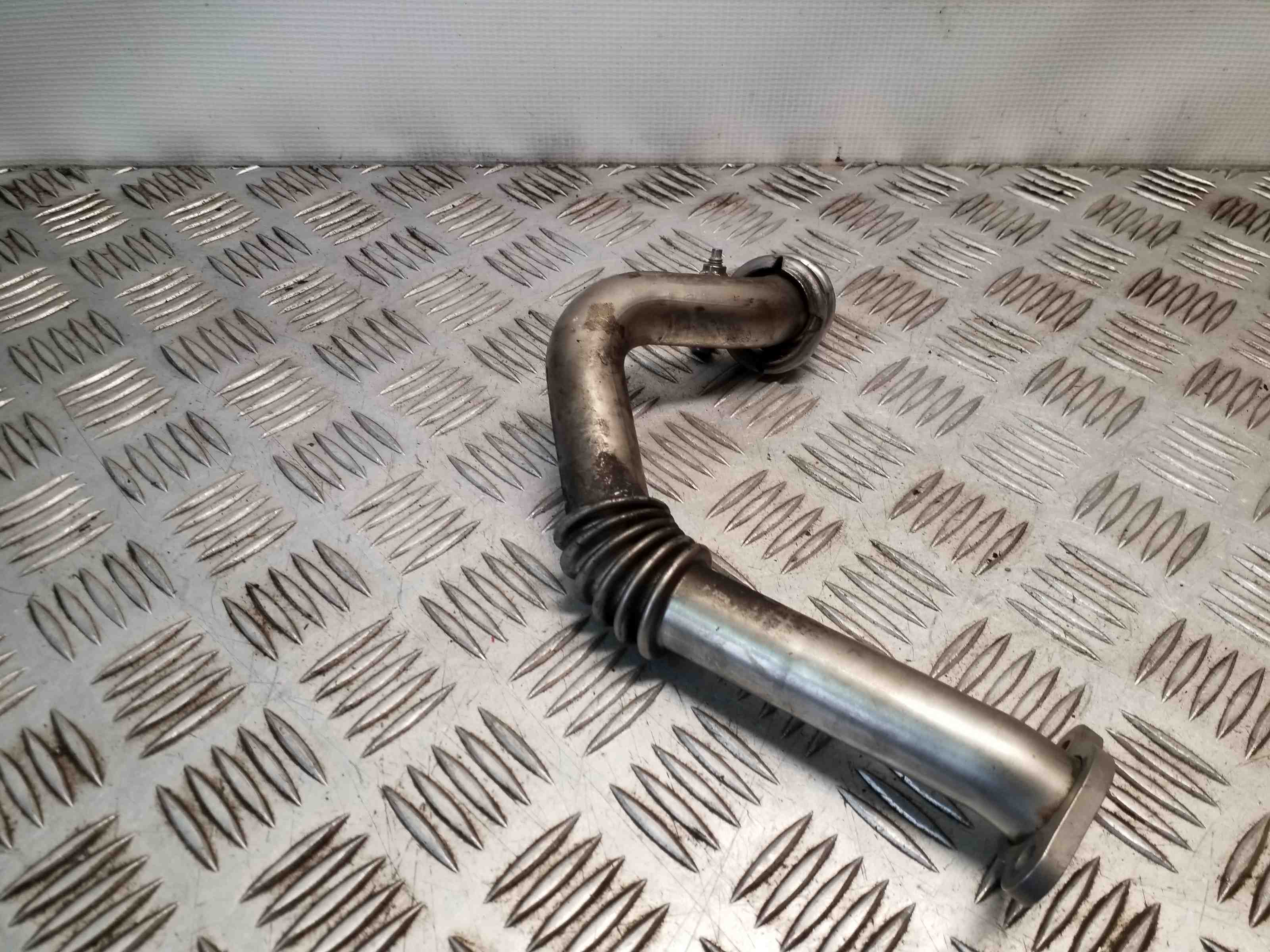 AUDI A1 8X (2010-2020) EGR truba 03L131521A 32389053
