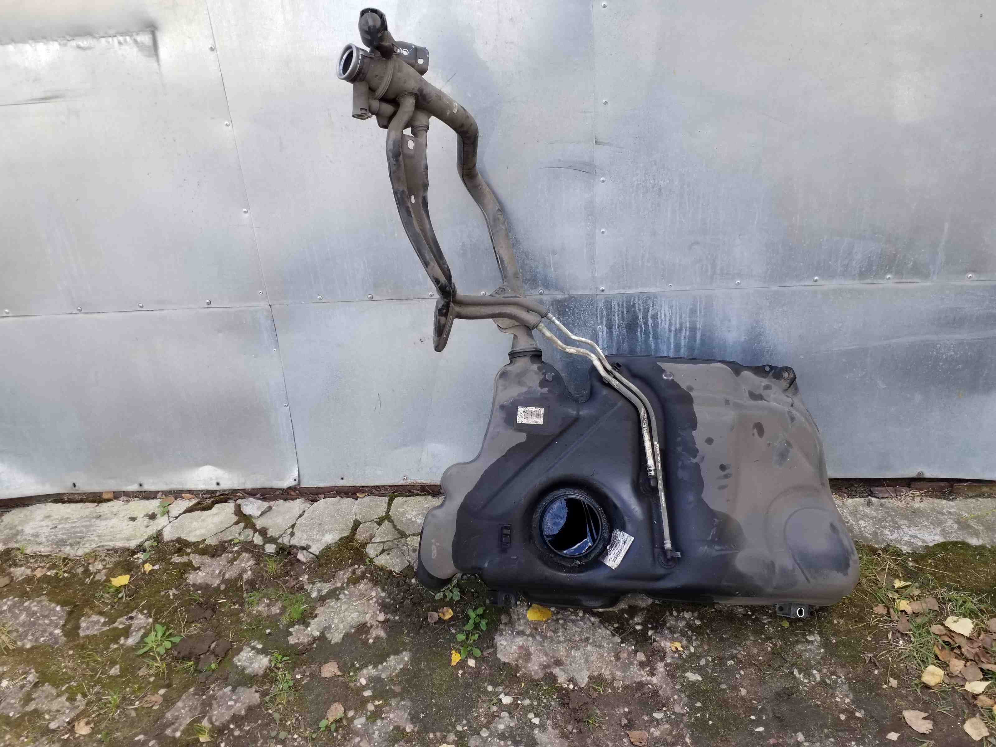AUDI A1 8X (2010-2020) Топливный бак 6R0201085A,6R0201085B 32392276