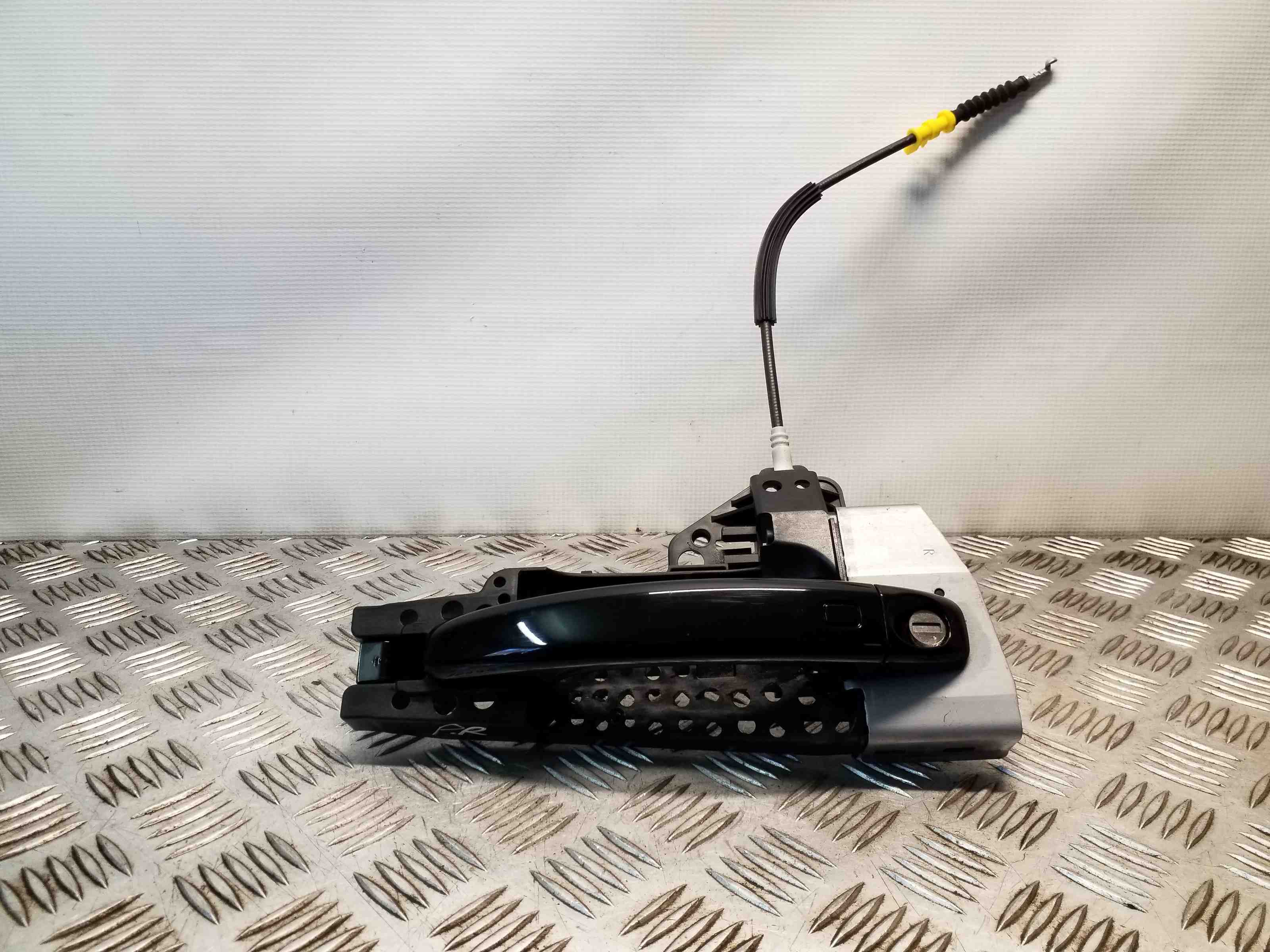 AUDI A1 8X (2010-2020) Främre höger dörr yttre handtag 8T2837886B 32402397