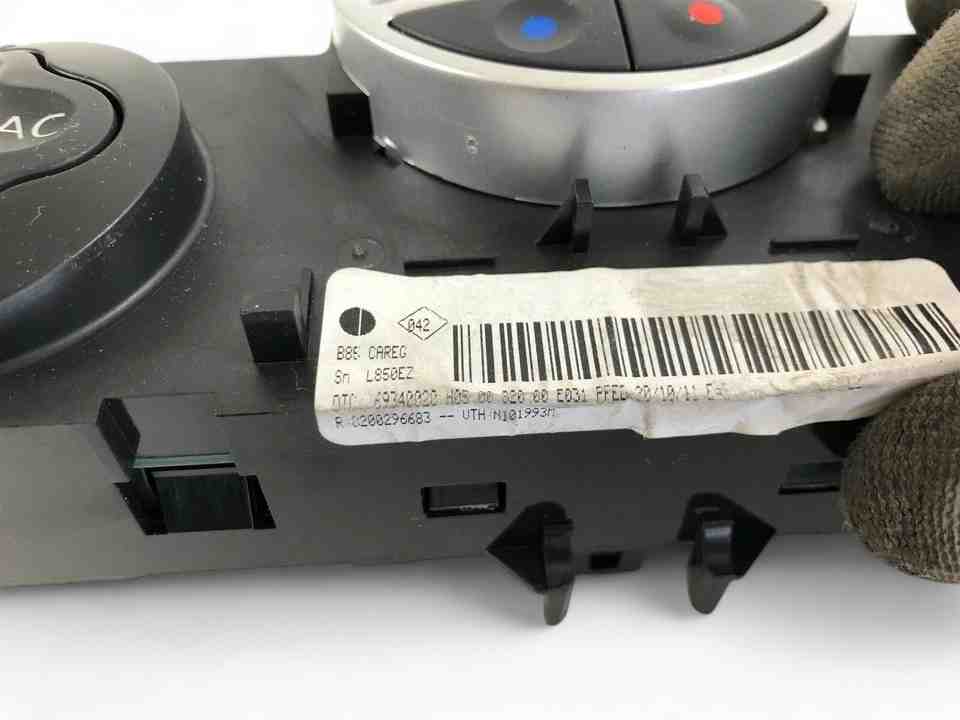 RENAULT Clio 3 generation (2005-2012) Klimata kontroles modulis 8200296683 32395189
