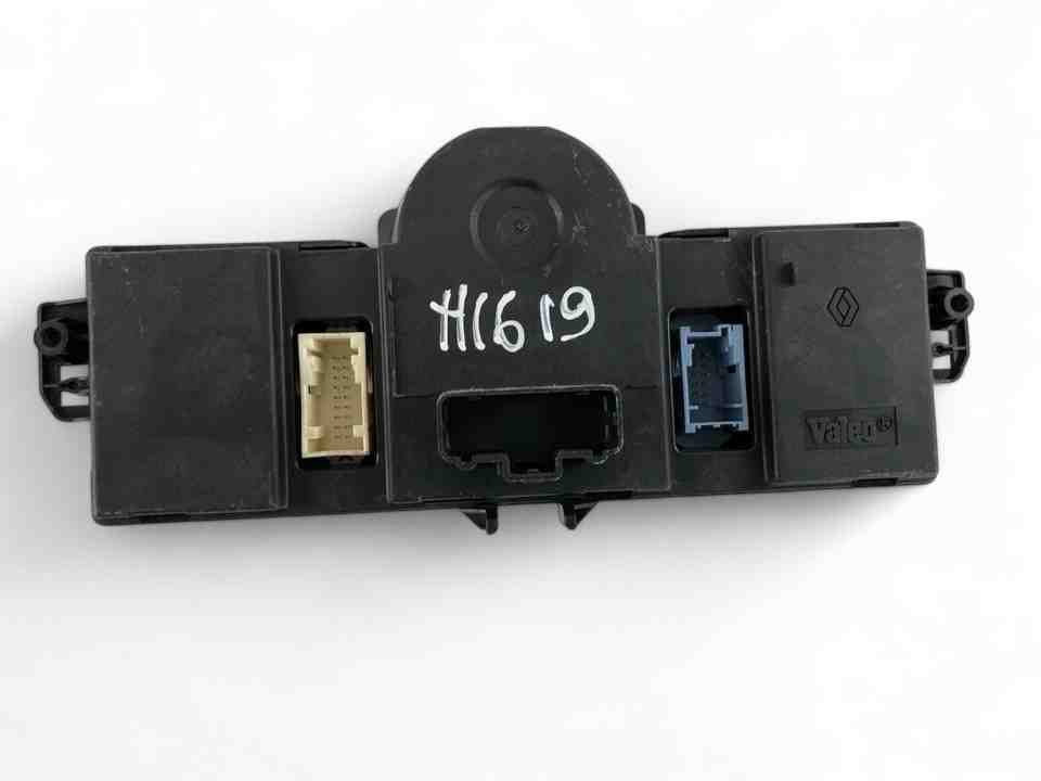 RENAULT Clio 3 generation (2005-2012) Klimata kontroles modulis 8200296683 32395189