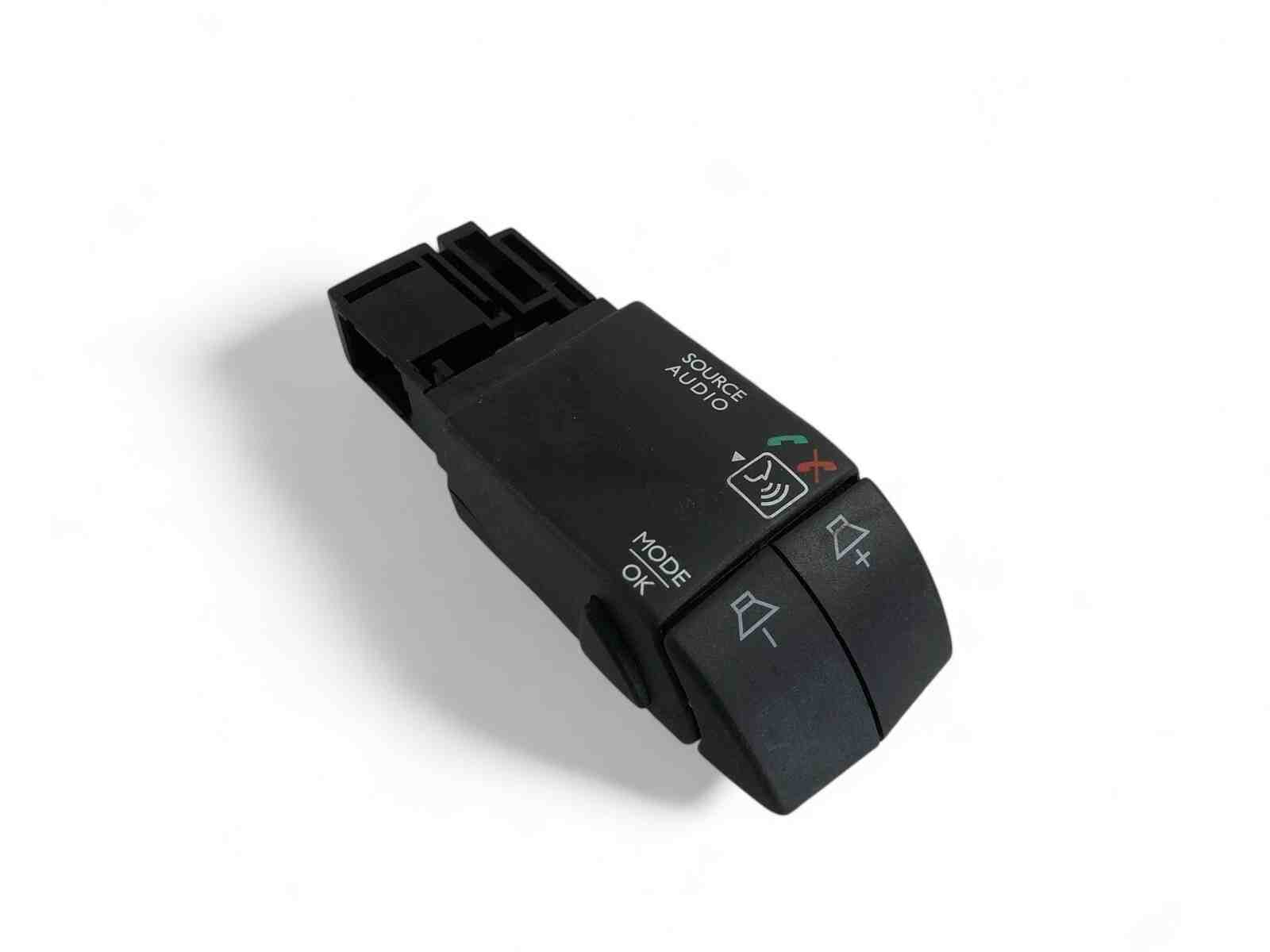 RENAULT Trafic 2 generation (2001-2015) Переключатель кнопок 8200950420 32395606