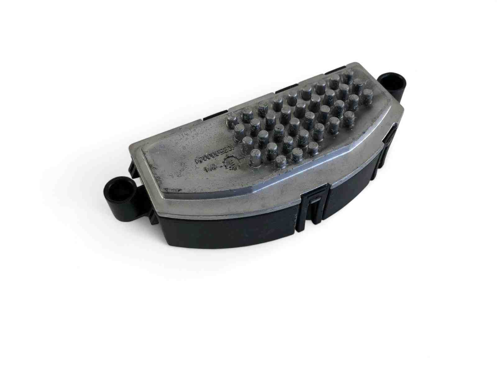 VOLKSWAGEN Golf 7 generation (2012-2024) Värmefläktmotor/fläktmotstånd 5Q0907521D 32403122