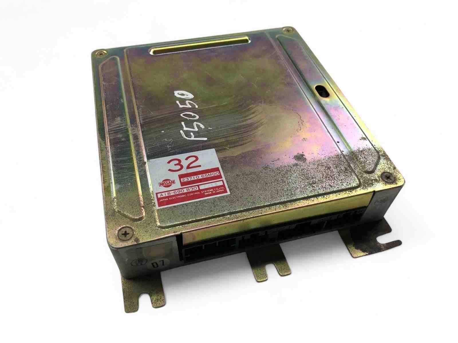 NISSAN Sunny N13 (1986-1990) Motora vadības bloks 2371065M00 32412176