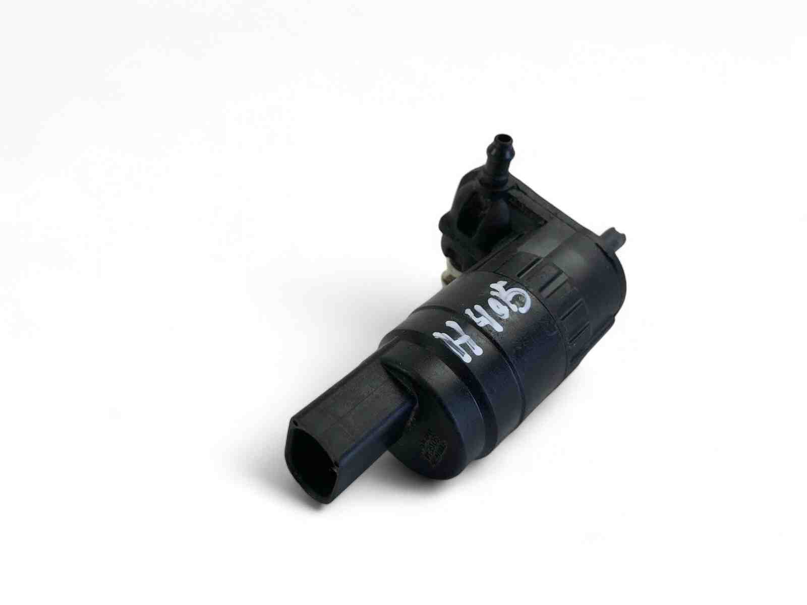 AUDI A1 8X (2010-2020) Windshield/windshield washer pump 1K6955651 32415695