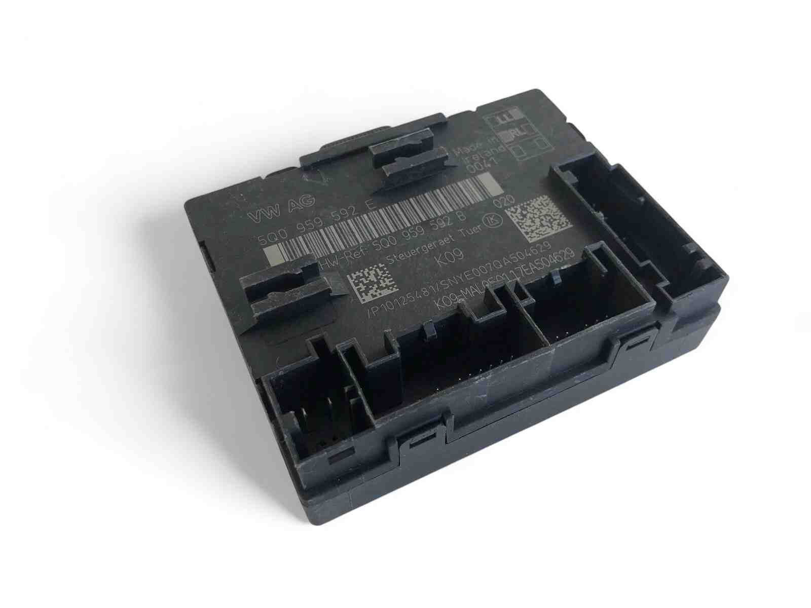 AUDI A3 8V (2012-2020) Control Unit 32426181