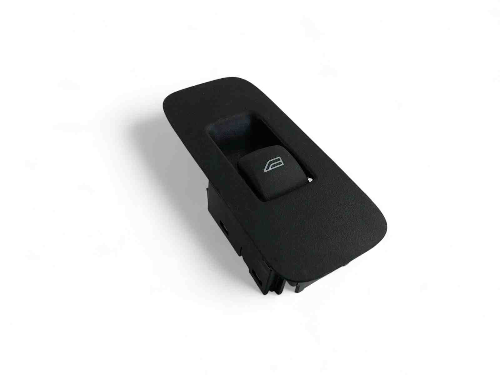 VOLVO V40 Cross Country 1 generation (2012-2020) Front Right Door Window Switch 32426715