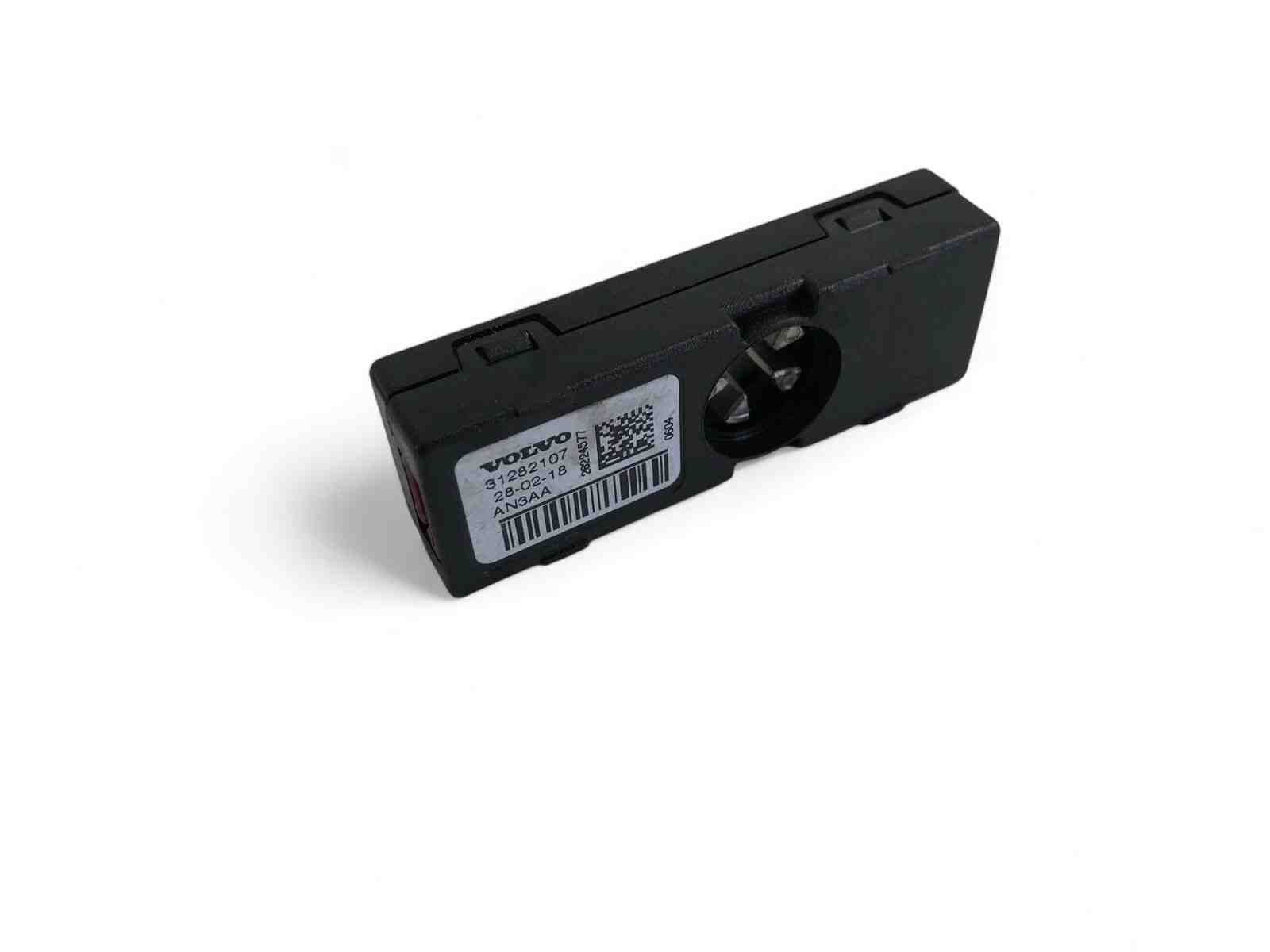 VOLVO V40 Cross Country 1 generation (2012-2020) Bootlid Antenna Amplifier 32426905