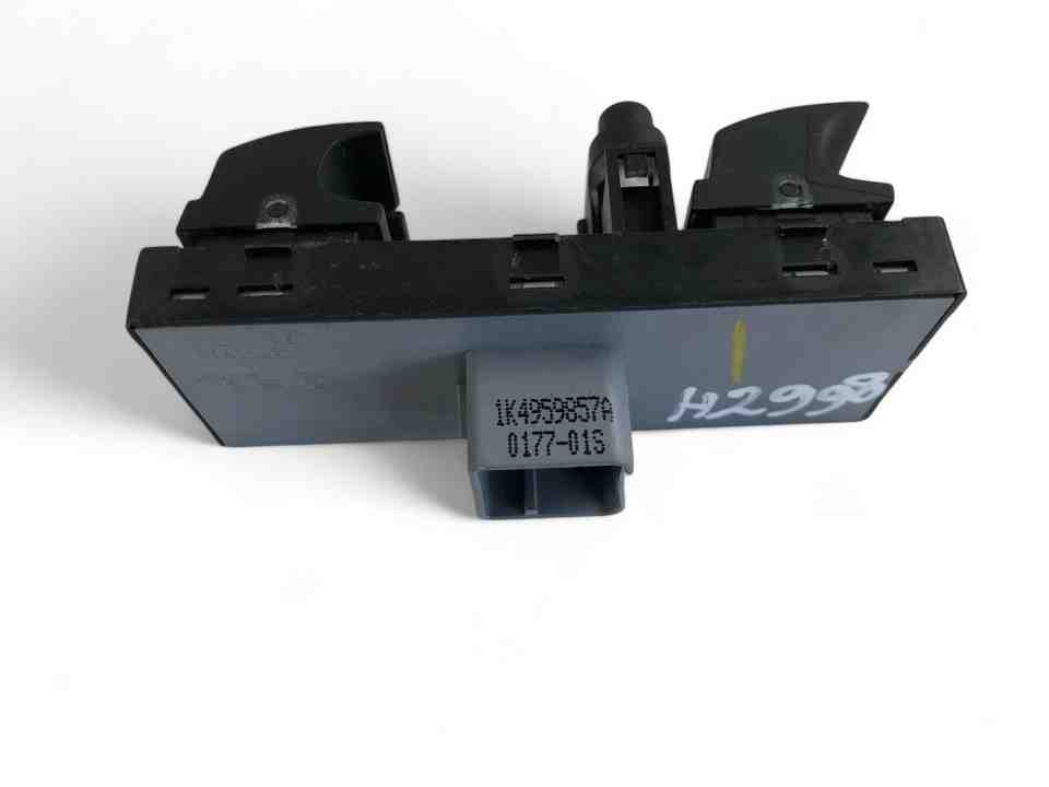 SEAT Leon 2 generation (2005-2012) Priekšējo kreiso durvju logu pacēlāja slēdži 1K4959857A 32446127