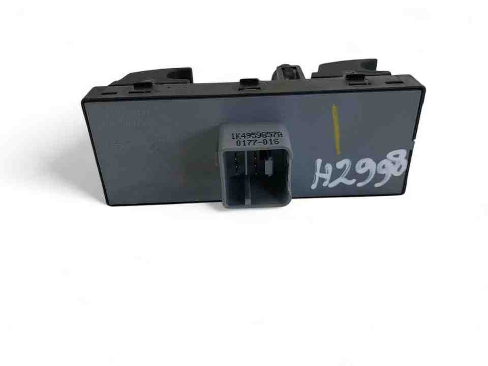 SEAT Leon 2 generation (2005-2012) Priekšējo kreiso durvju logu pacēlāja slēdži 1K4959857A 32446127