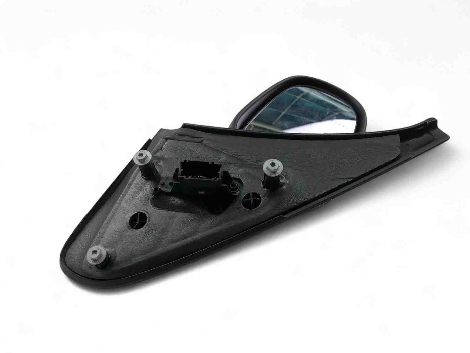 RENAULT Clio 2 generation (1998-2013) Vasemman puolen siipipeili 7700435863 32462825