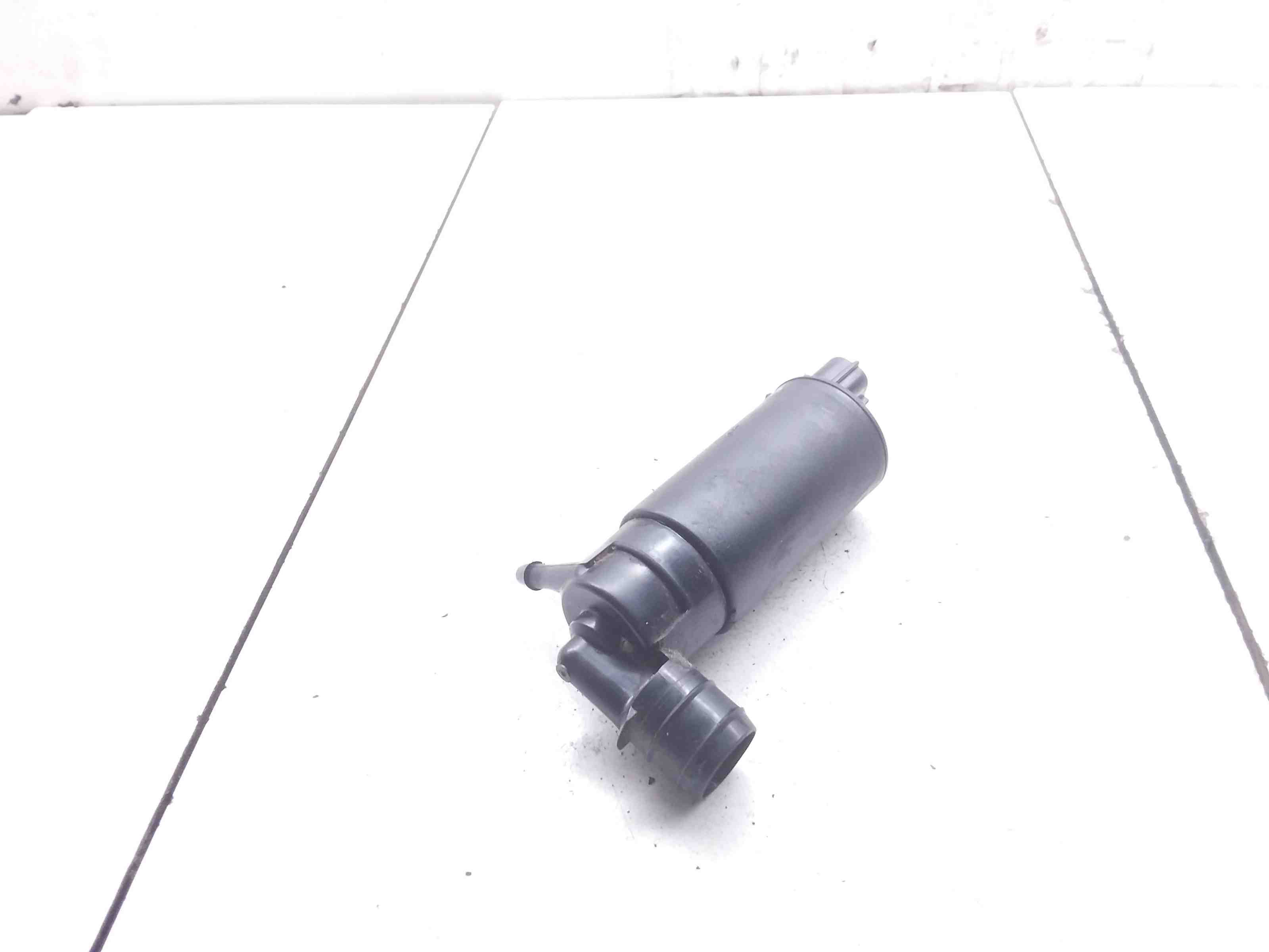 LAND ROVER Defender 1 generation (1983-2016) Washer Tank Motor 32396029