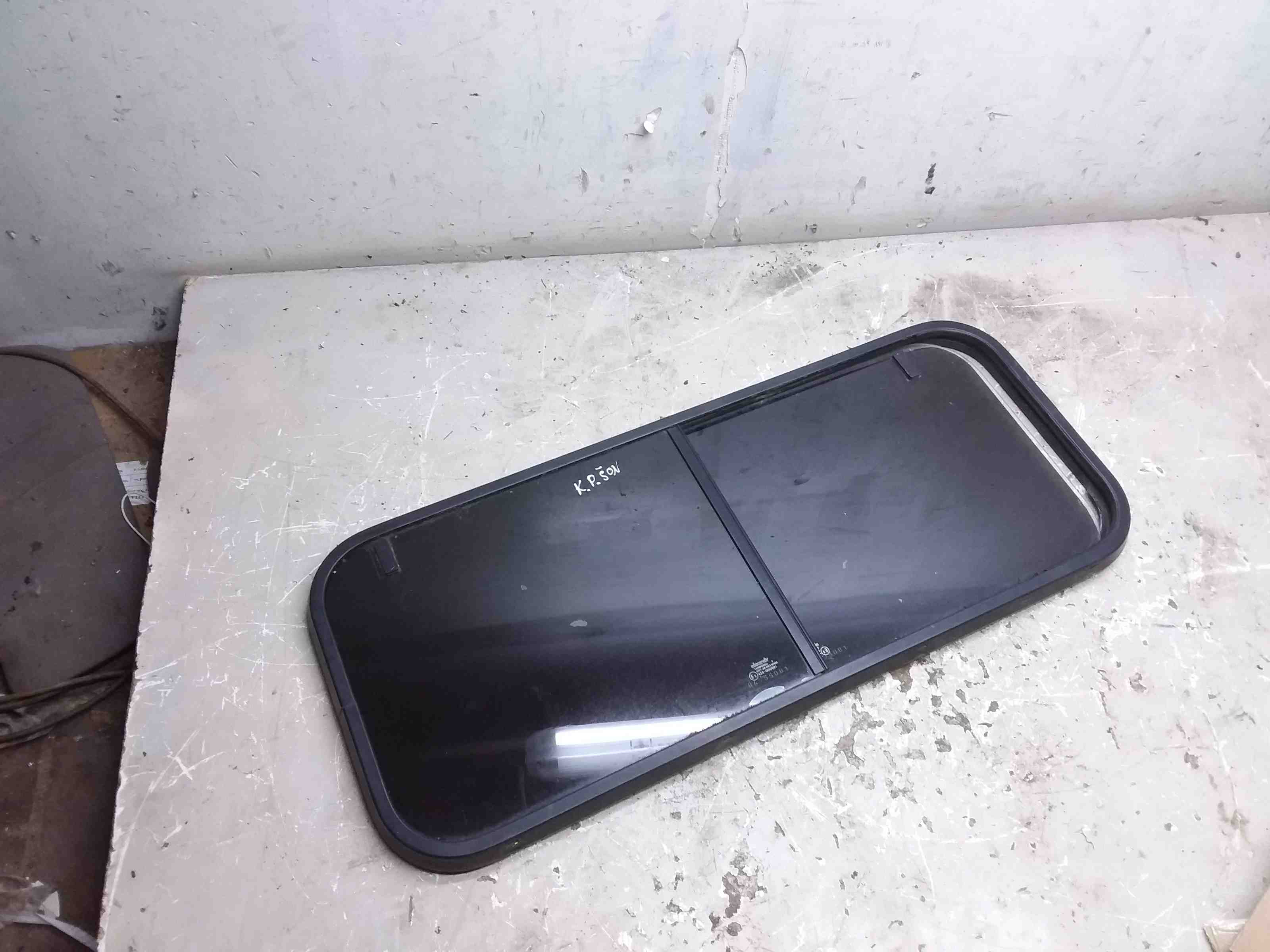 LAND ROVER Defender 1 generation (1983-2016) Left side rear body window 32442553