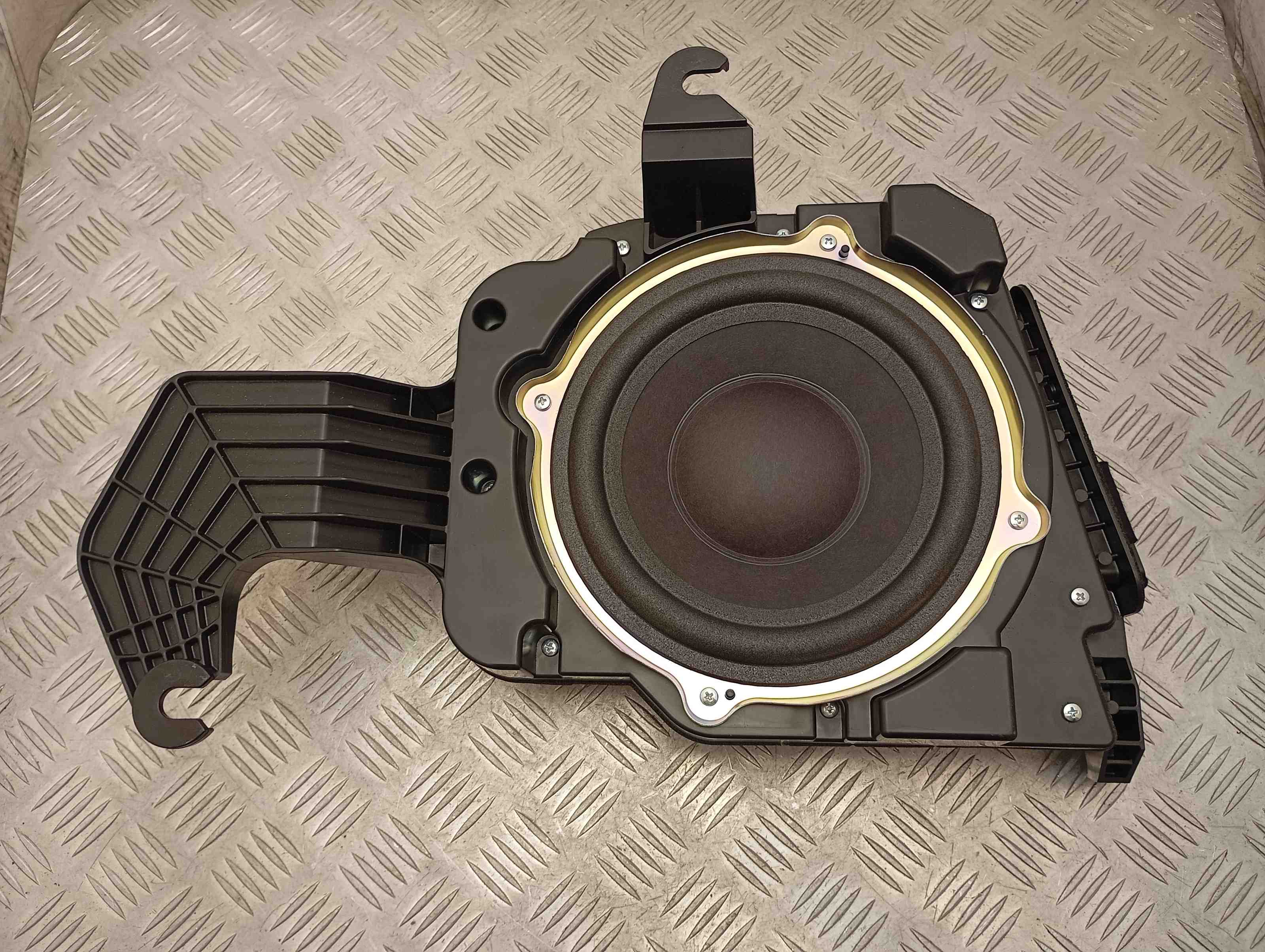 LEXUS NX 2 generation (2021-2023) Subwoofer 8615078130 32387250