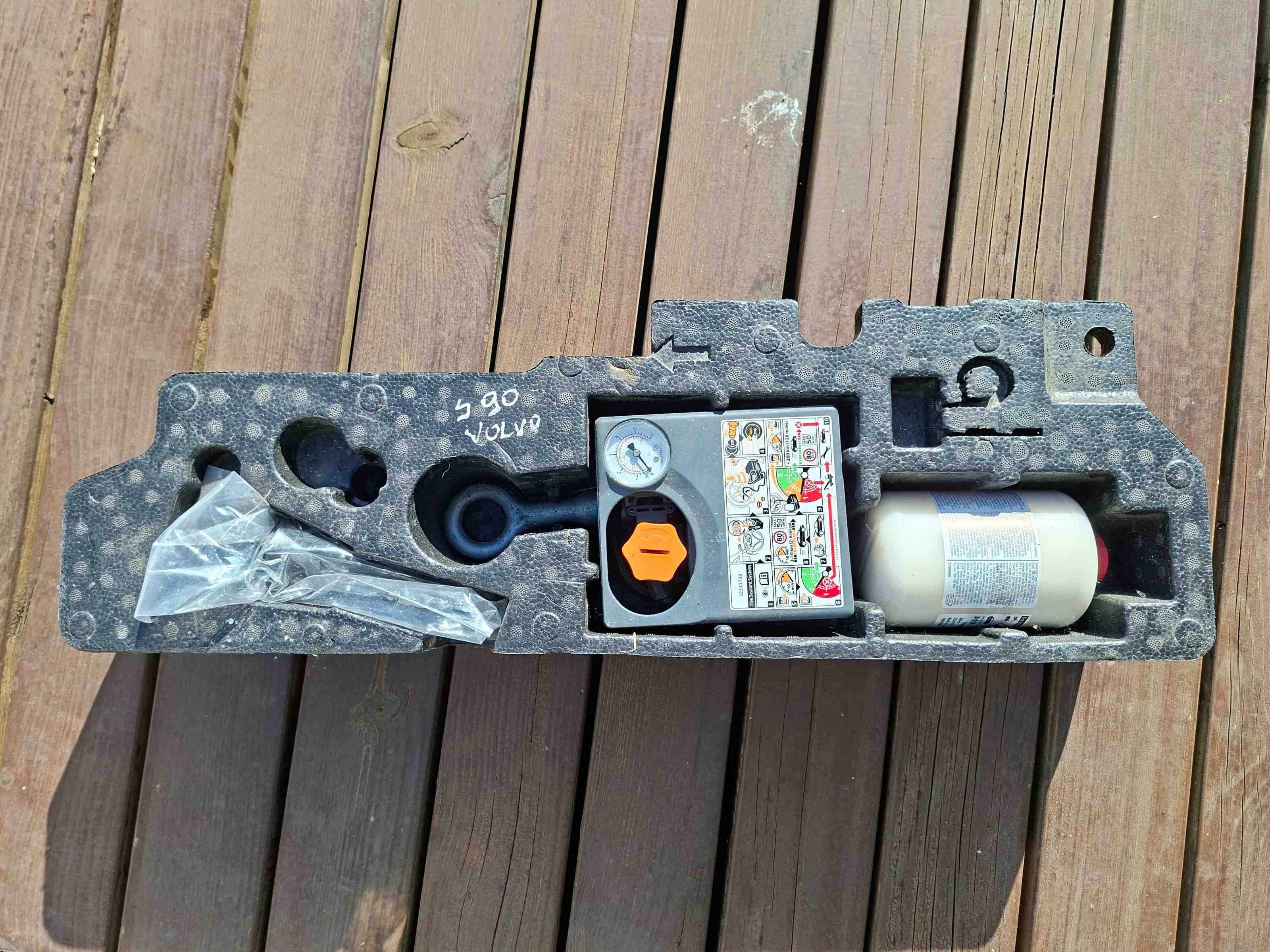 VOLVO S90 2 generation (2016-2023) Other parts of the trunk 32292888,31680604 32500868