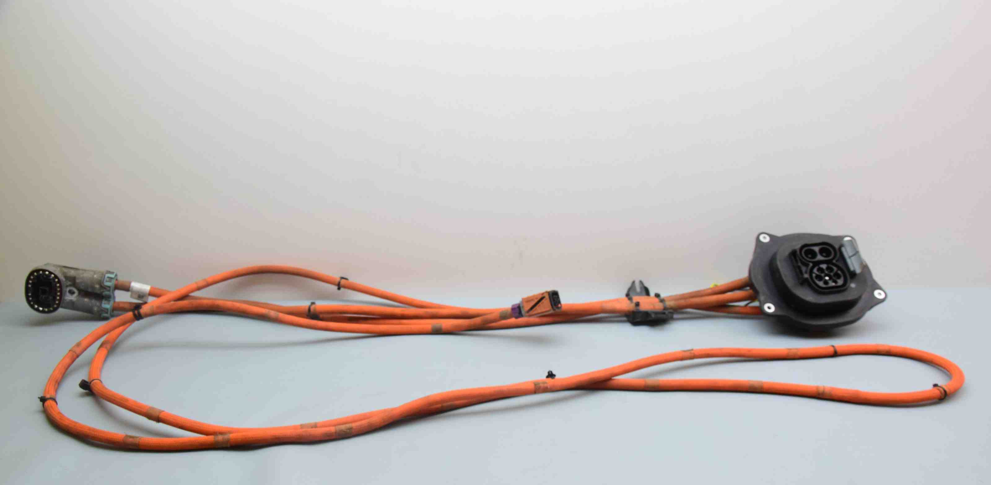 BMW iX3 1 generation (G08) (2020-2024) Battery Cable 5A3D619 32411112