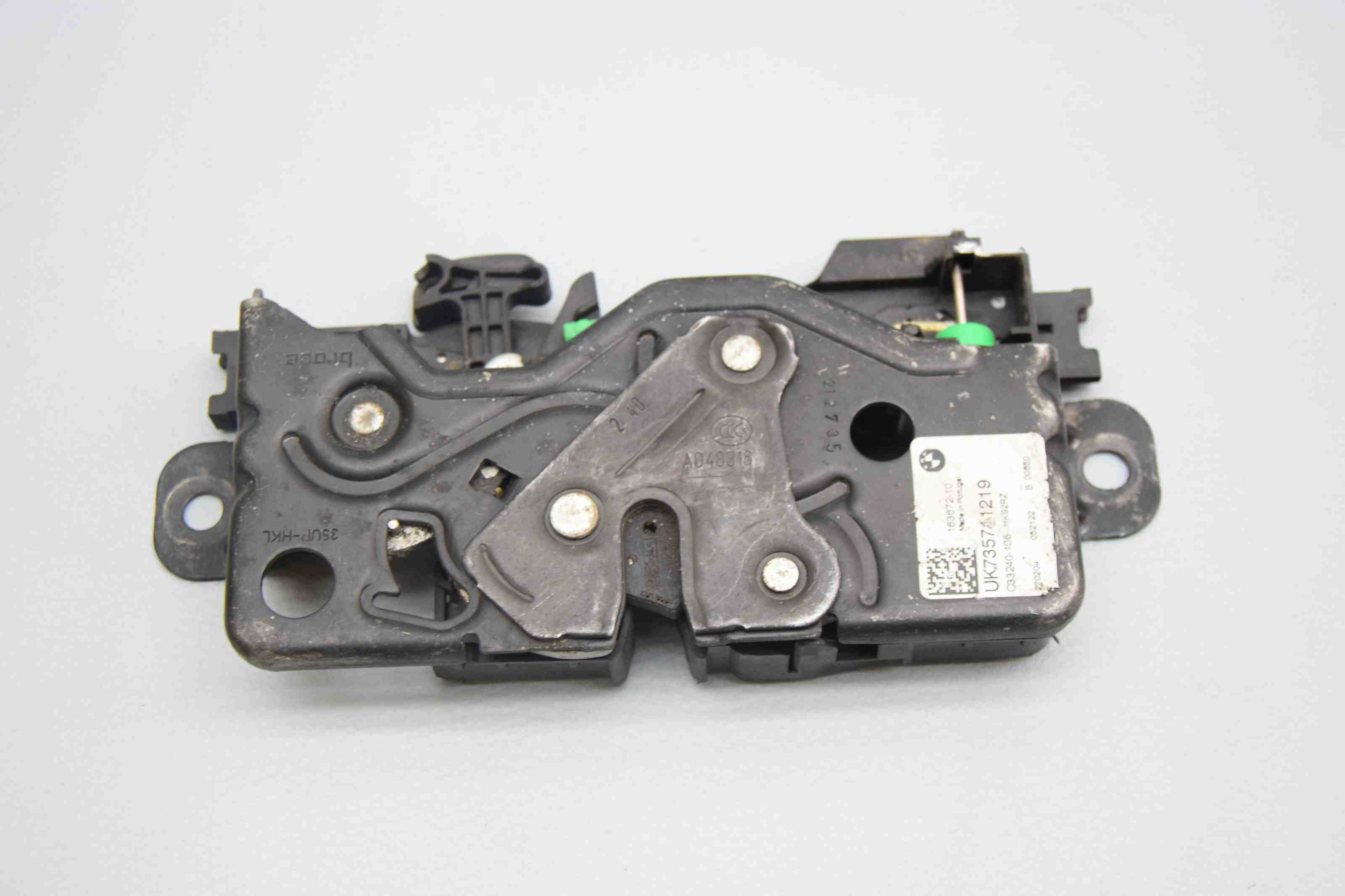 BMW 3 Series G20/G21/G28 (2018-2024) Aizmugurējā bagāžnieka slēdzene UK735711219 32443771