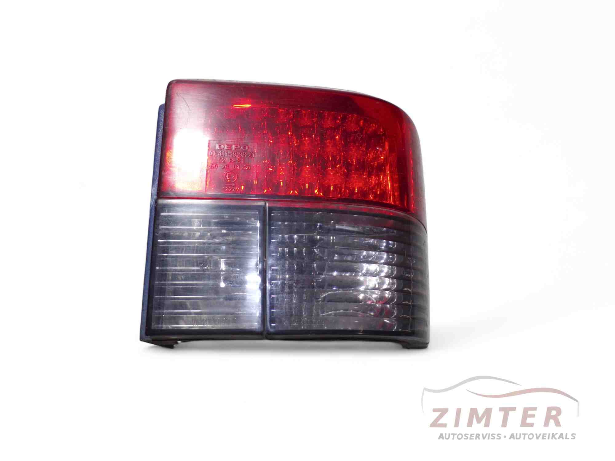 VOLKSWAGEN Transporter T4 (1990-2003) Aizmugurējais labais lukturis 084411919R 32398163