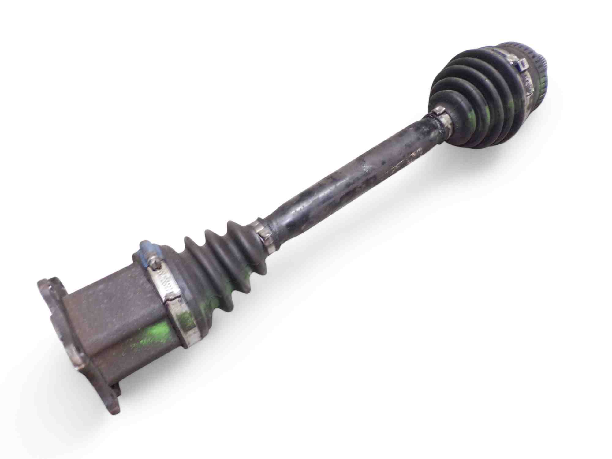 AUDI A4 B7/8E (2004-2008) Полуось передняя правая 8E0407272BN 32399121