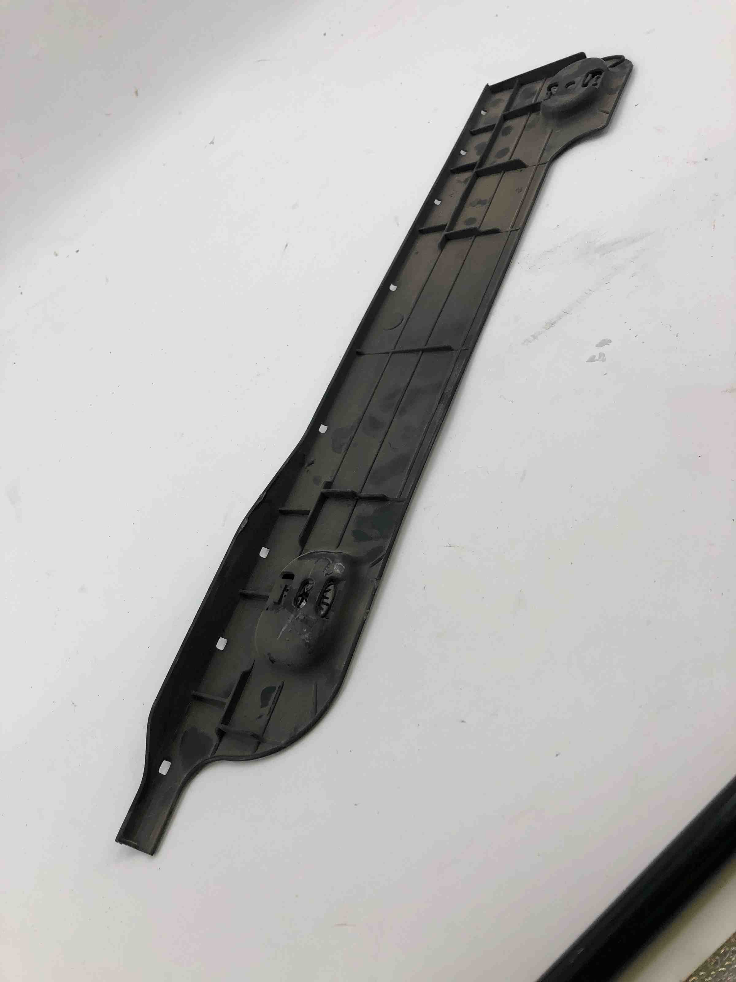 VOLKSWAGEN Golf 8 generation (2019-2023) Rear Middle Bottom Protection 5wa201429 32431740