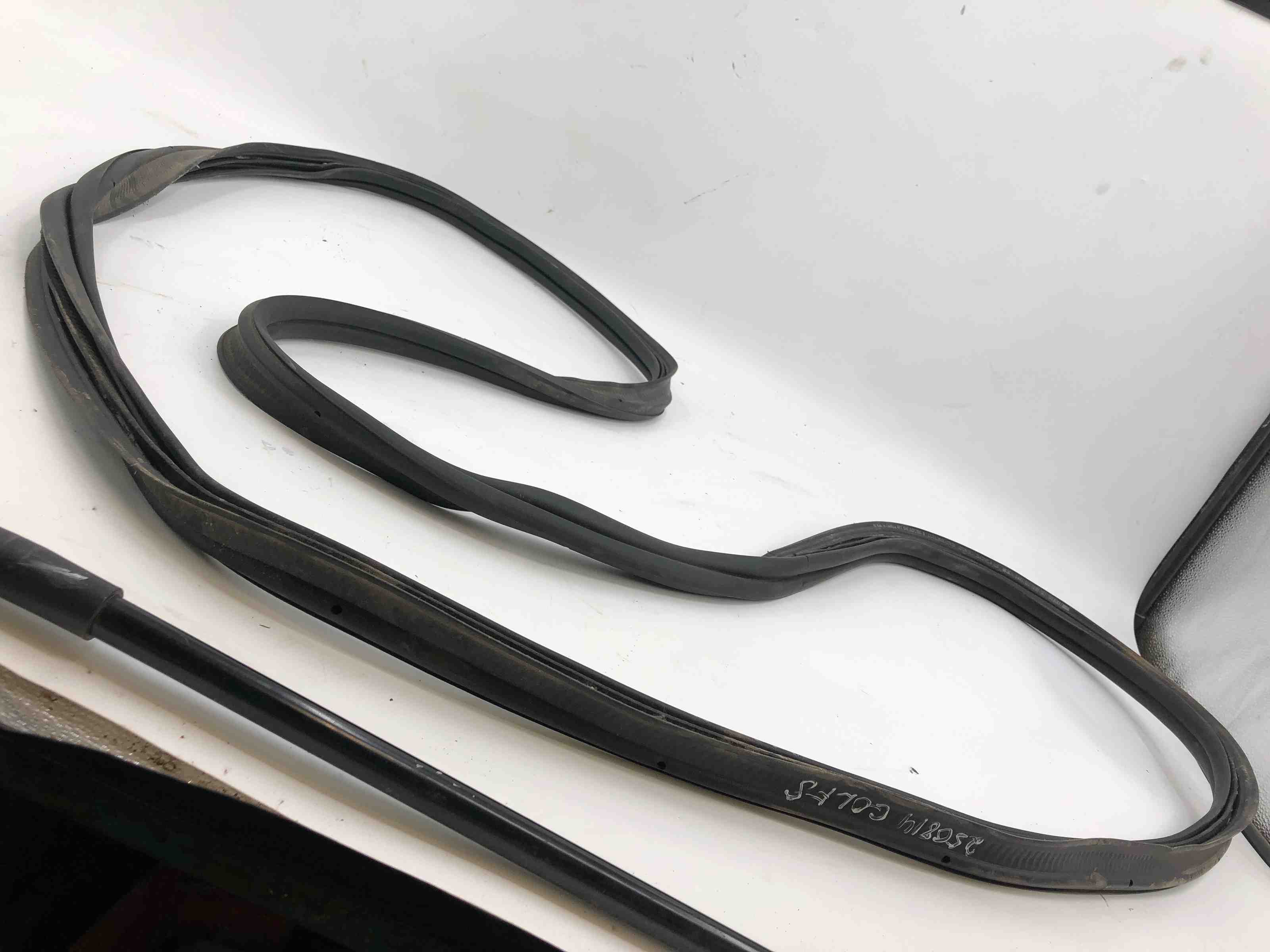 VOLKSWAGEN Golf 8 generation (2019-2023) Bootlid Seal Rubber 5h9827705b 32434323