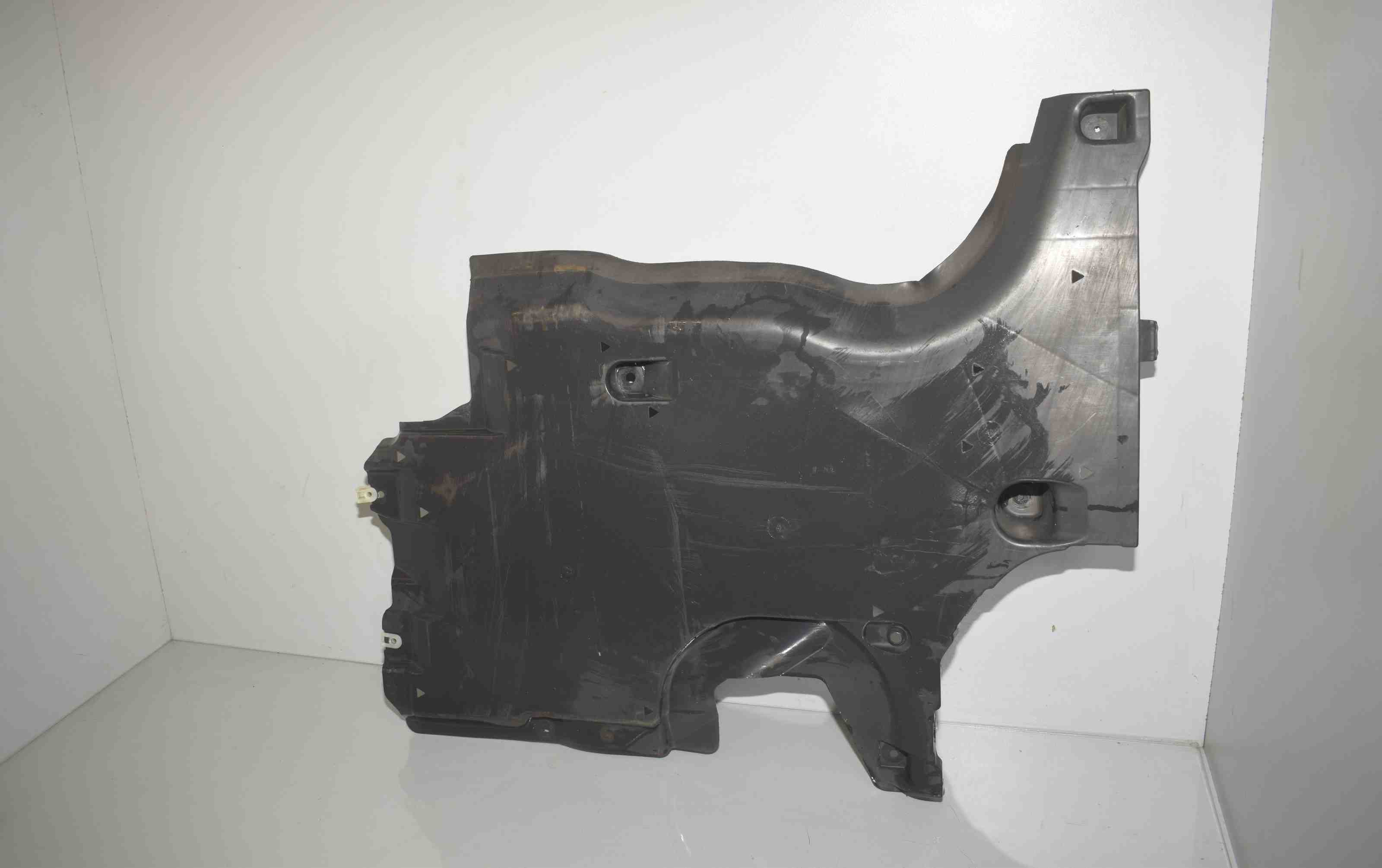 BMW 5 Series G30/G31 (2016-2023) Right Side Underbody Cover 7441180,51757441180 32203813