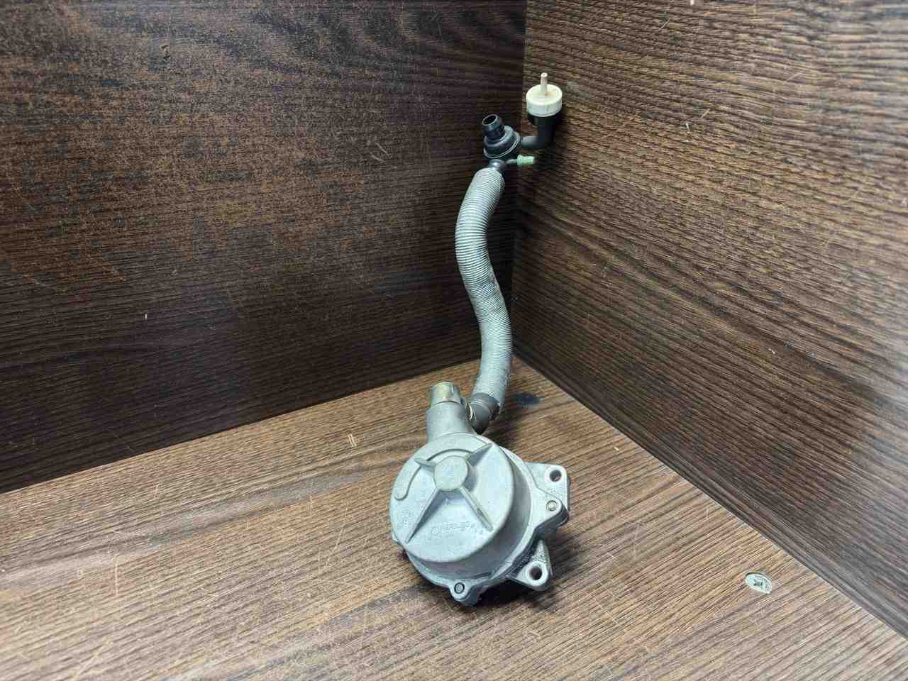 AUDI A6 C5/4B (1997-2004) Vacuum Pump 72218501,046905291A 32394643