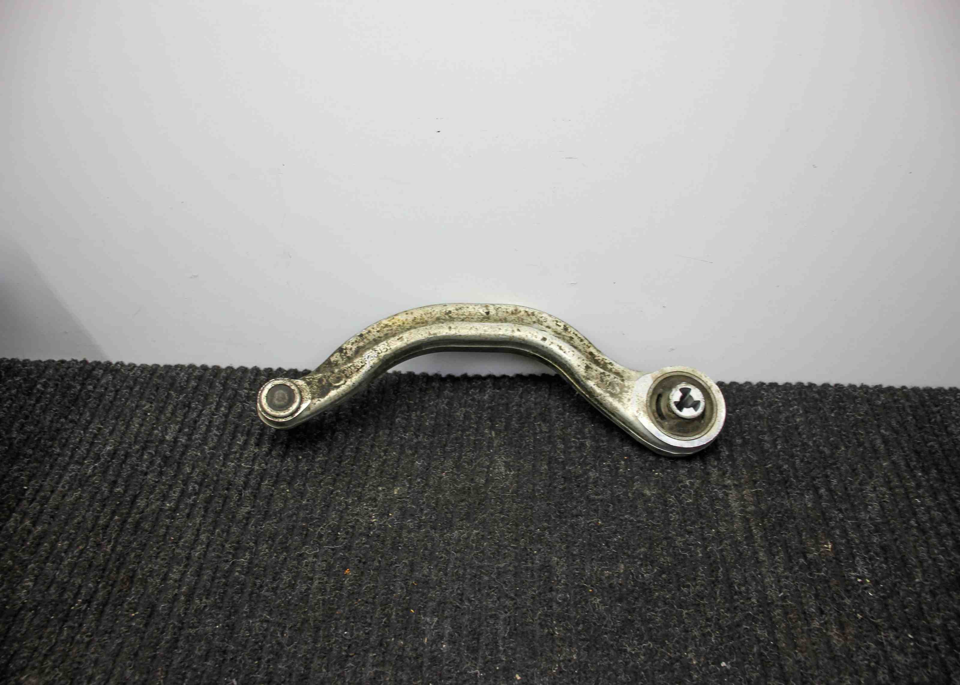 TESLA Model 3 1 generation (2017-2024) Front left curved fork 104435400A 32398674