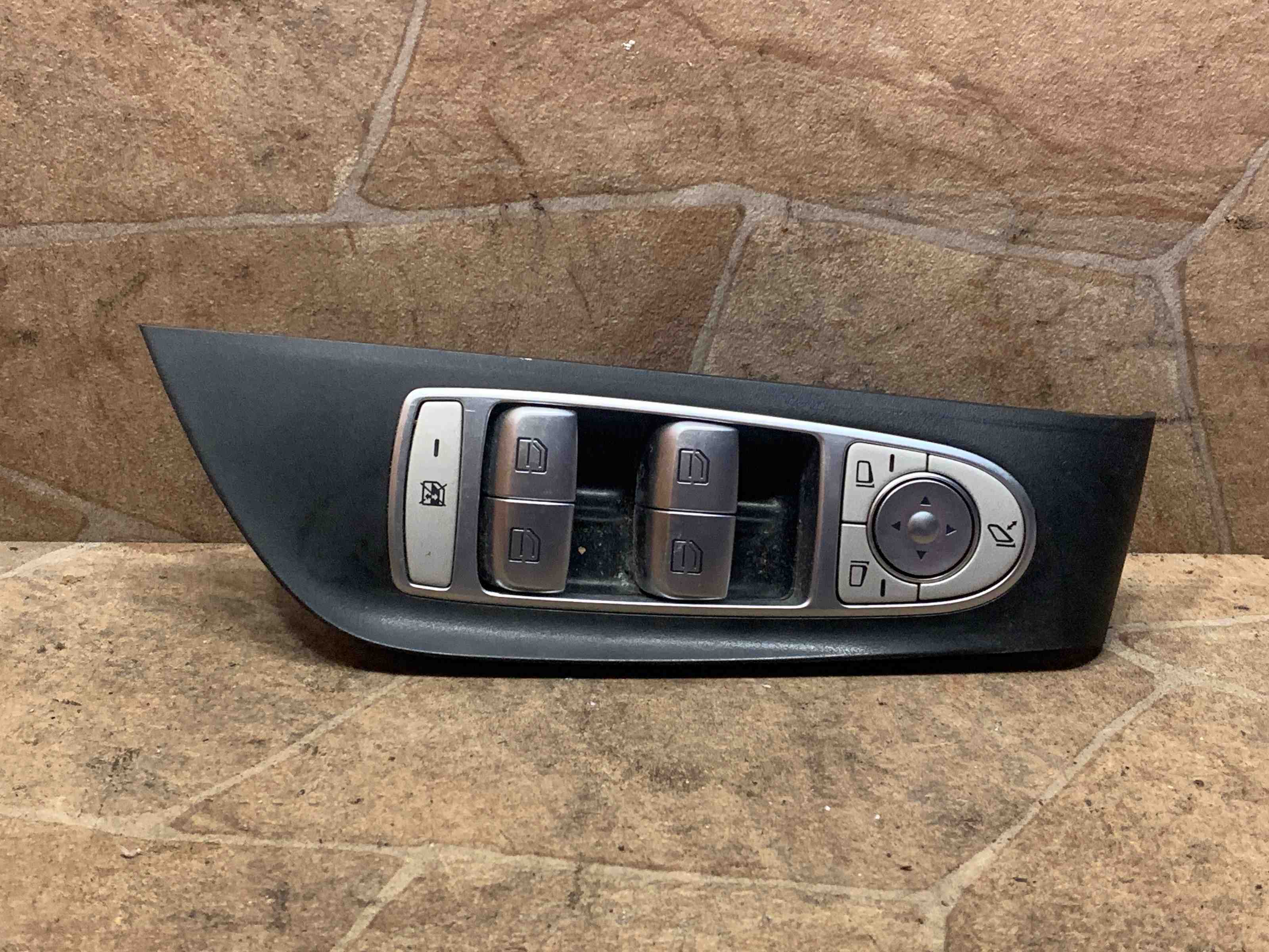MERCEDES-BENZ E-Class W213/S213/C238/A238 (2016-2024) Priekšējo kreiso durvju logu pacēlāja slēdži A2139054803 32446484