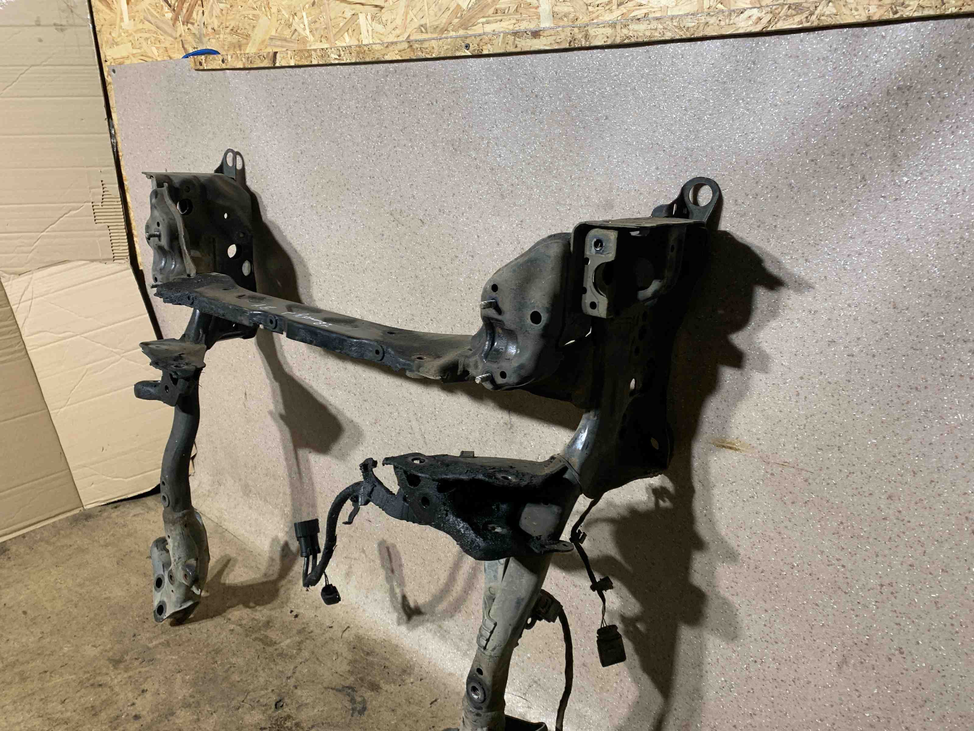 AUDI A8 D4/4H (2010-2018) Front Suspension Subframe 4H0399315 32469205