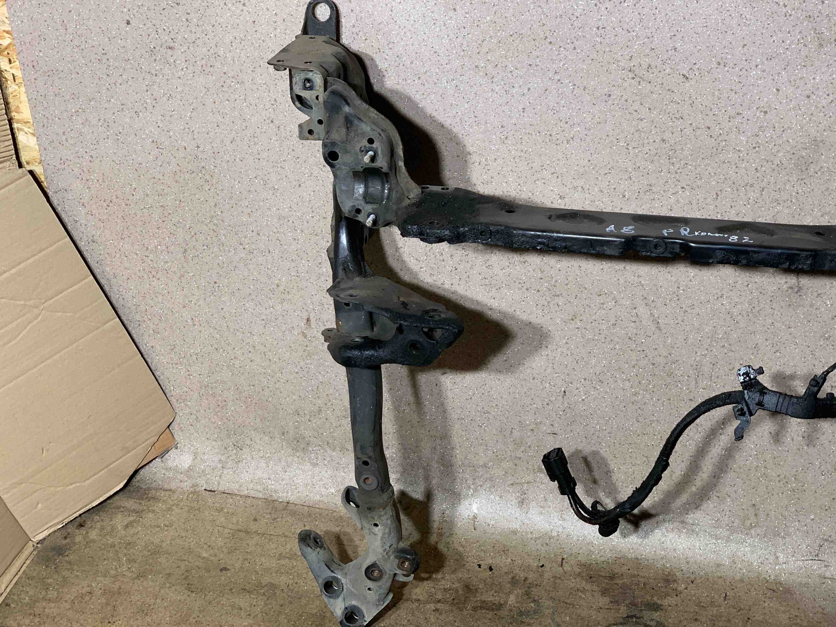 AUDI A8 D4/4H (2010-2018) Front Suspension Subframe 4H0399315 32469205