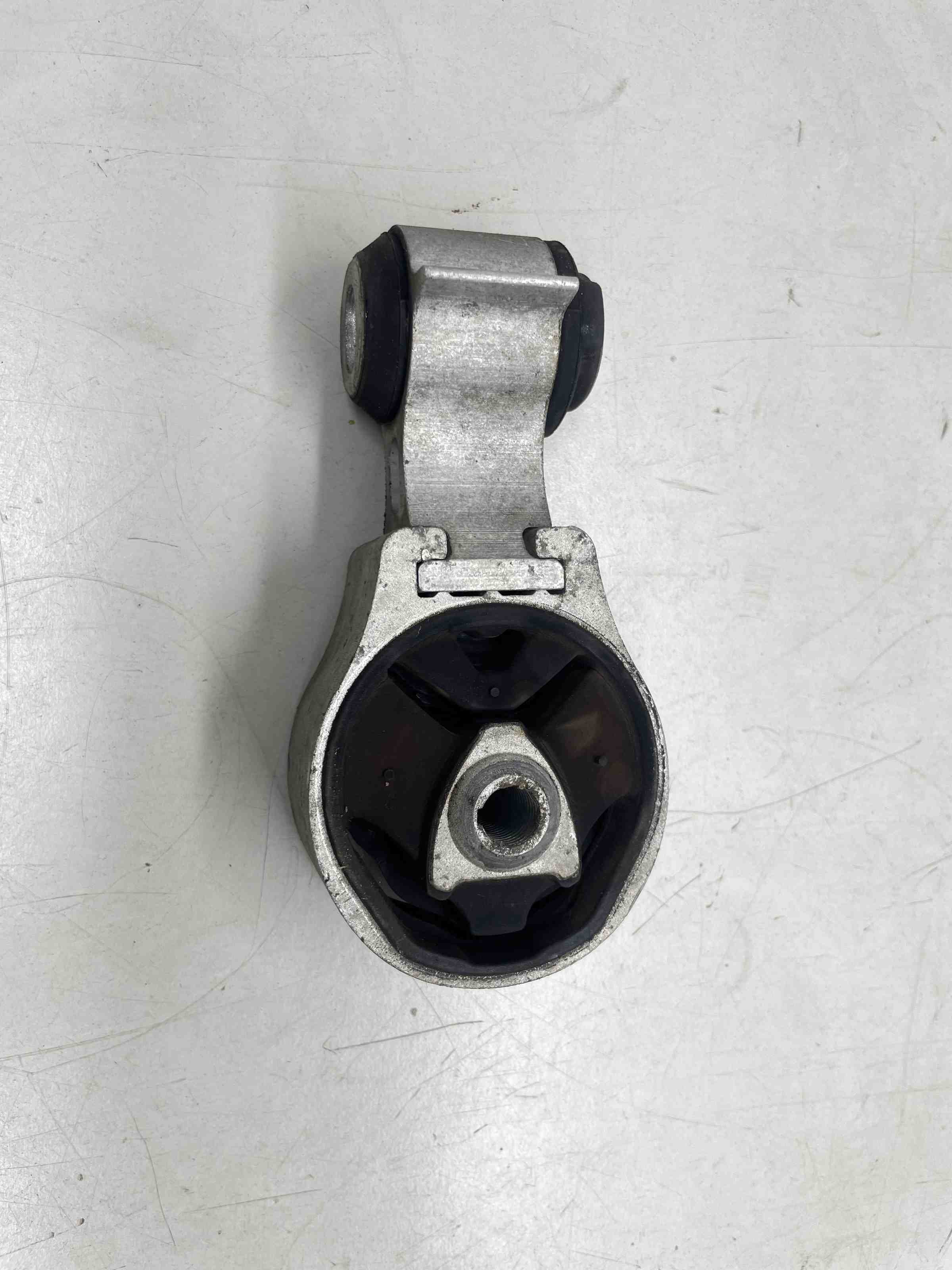 RENAULT Espace 5 generation (2015-2023) Engine mount rear 113568280R 32400352