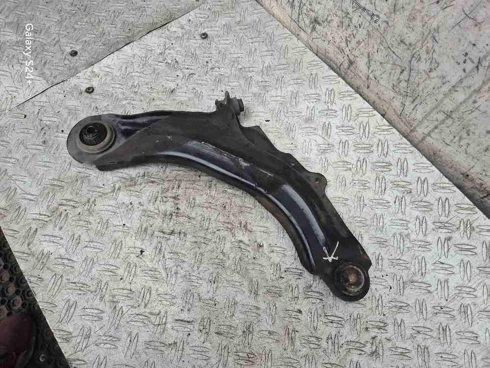 RENAULT Captur 1 generation (2013-2019) Front left curved fork 32416072