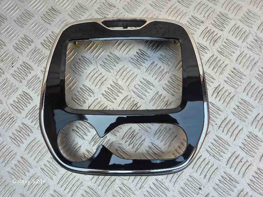 RENAULT Captur 1 generation (2013-2019) Paneelin verhoilusuoja 682705384R,682700795R 32462938