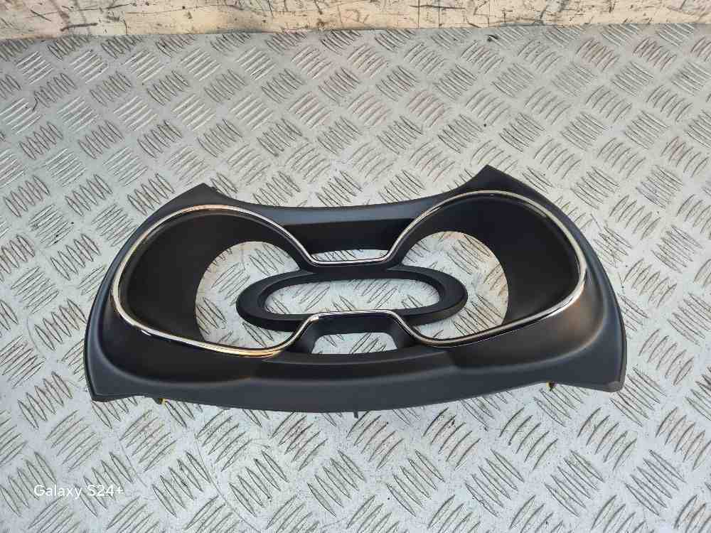 RENAULT Captur 1 generation (2013-2019) Mittariston nopeusmittarin viimeistely 682507627R 32462940
