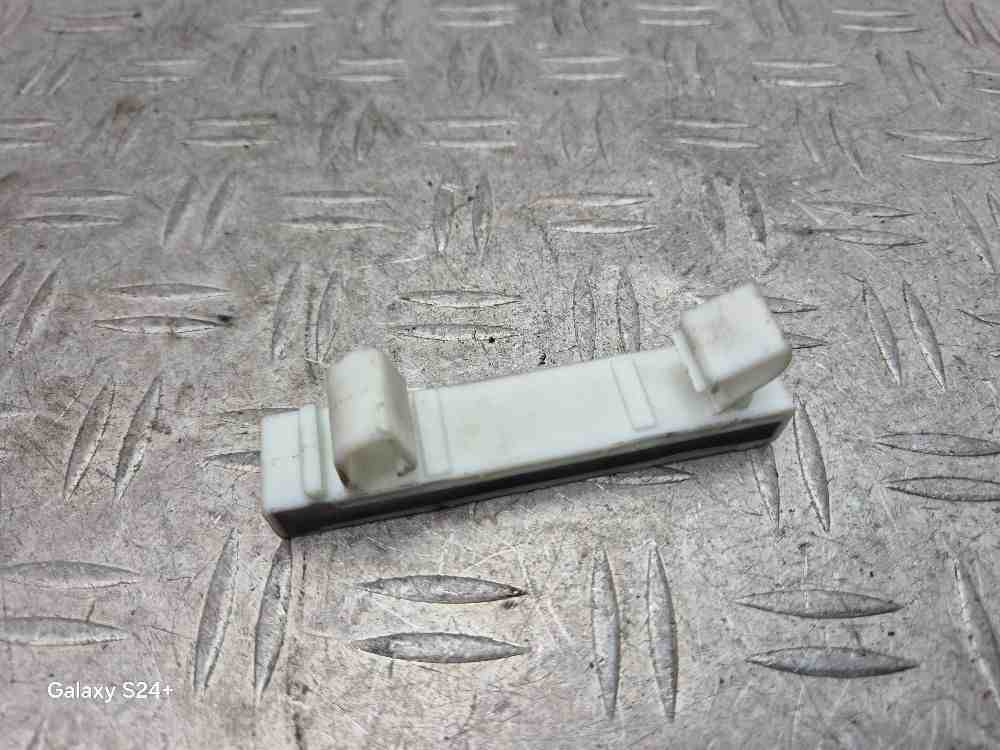 RENAULT Captur 1 generation (2013-2019) Antena 285906352R 32546352