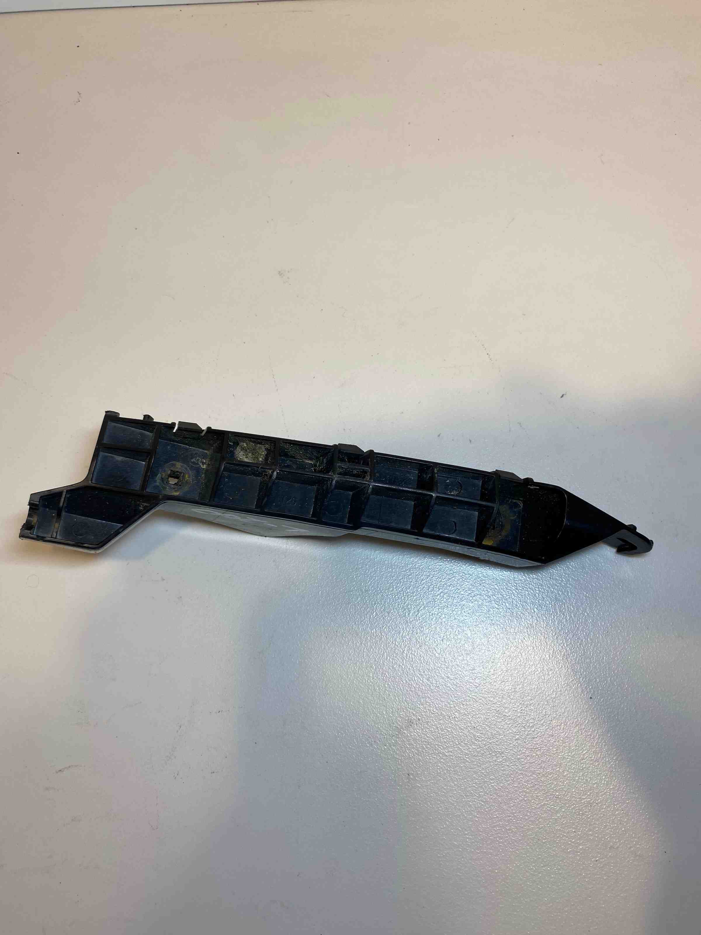 MITSUBISHI L200 4 generation (2006-2015) Front Left Bumper Bracket 32403665