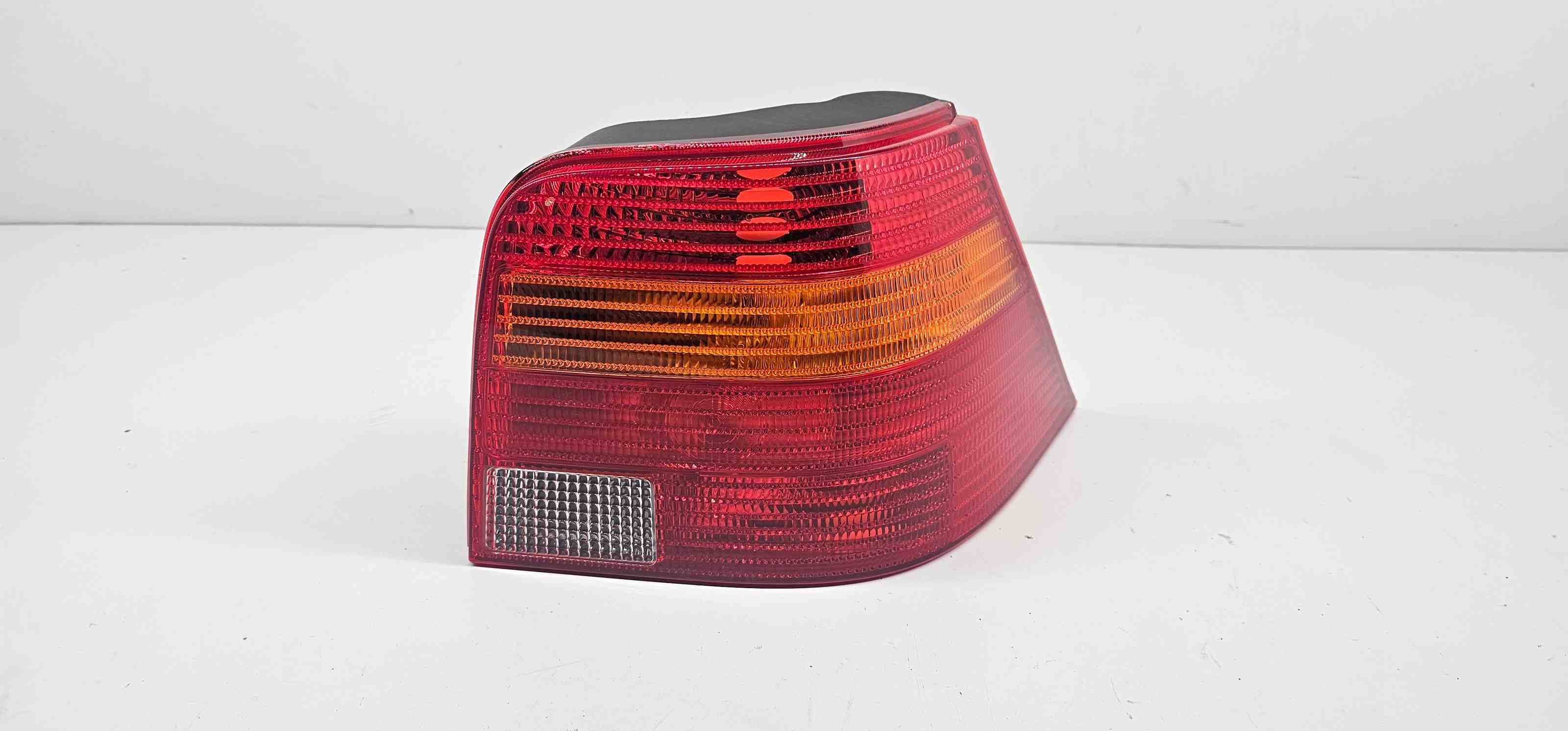 VOLKSWAGEN Golf 4 generation (1997-2006) Фонарь задний правый 1J6945257,37740719,1J6945096 32396466